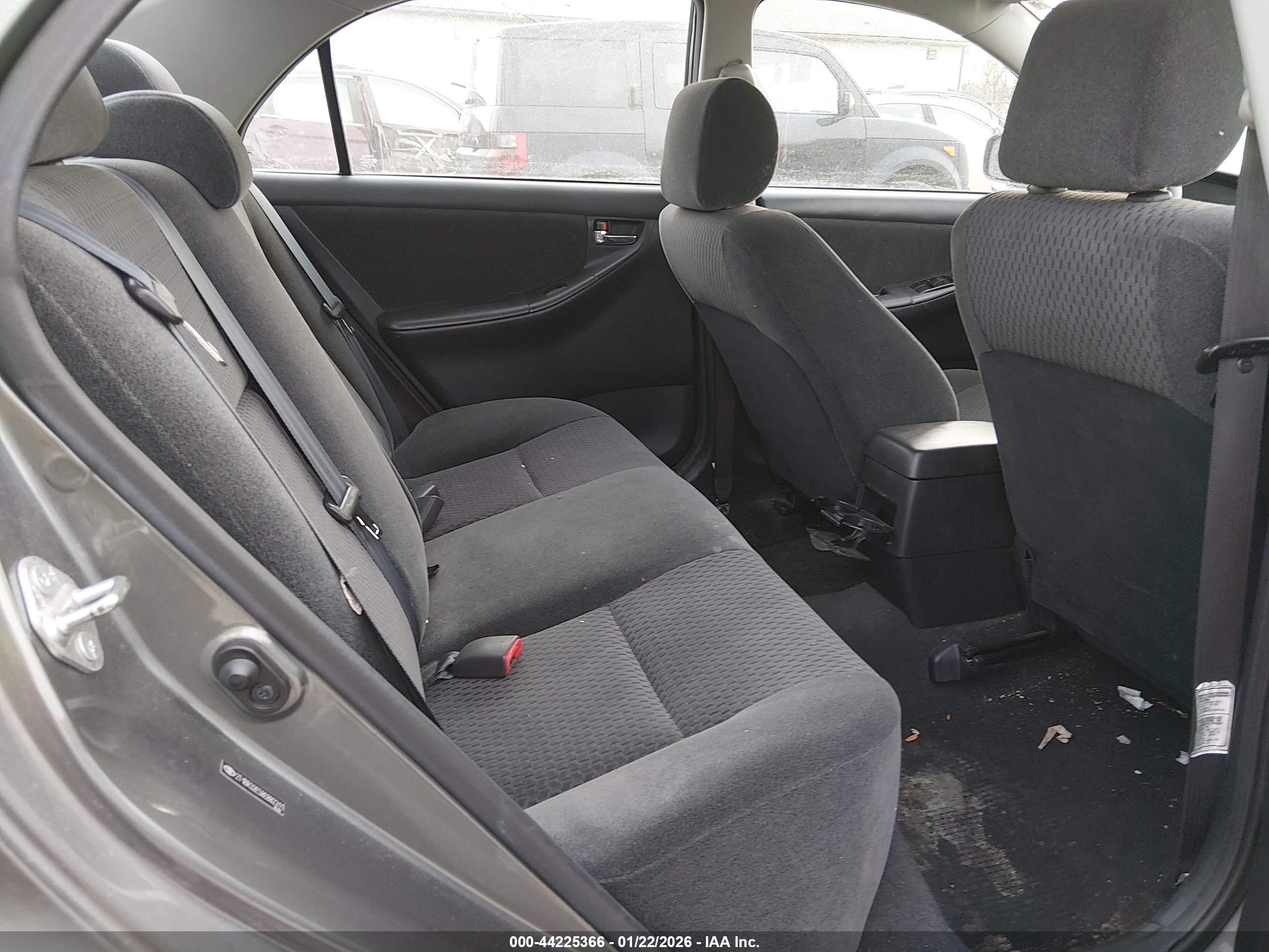 TOYOTA COROLLA image 8