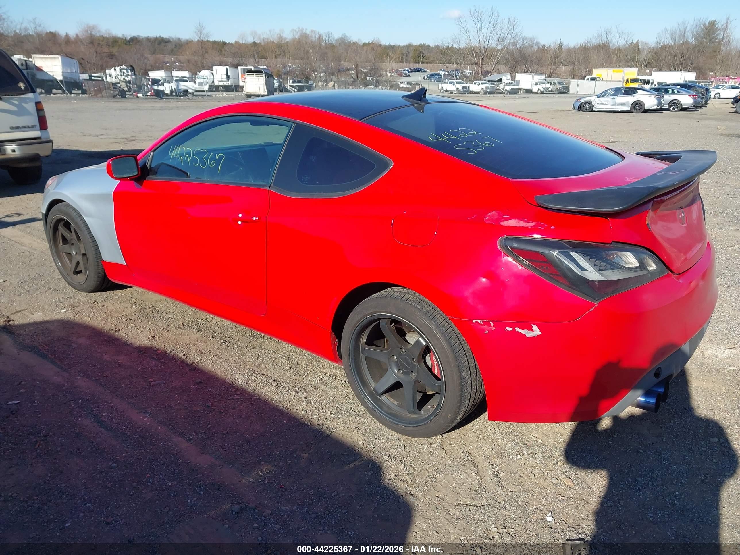 HYUNDAI GENESIS image 3