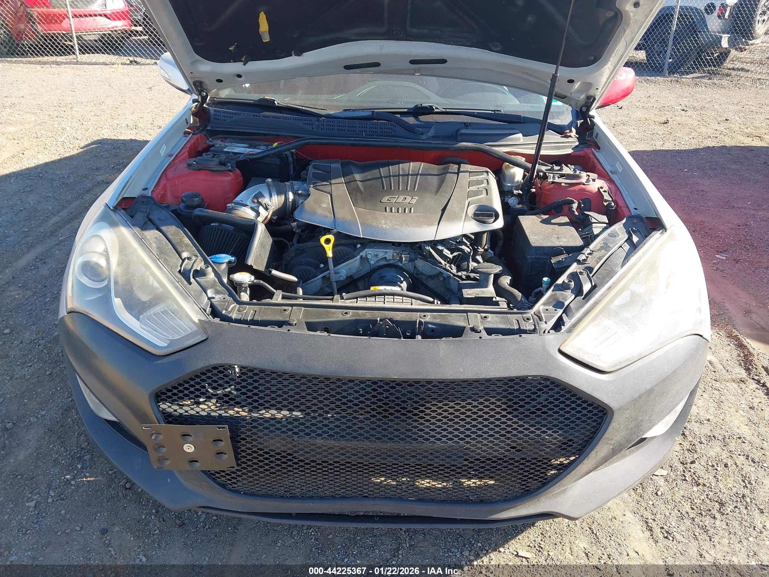 HYUNDAI GENESIS image 6