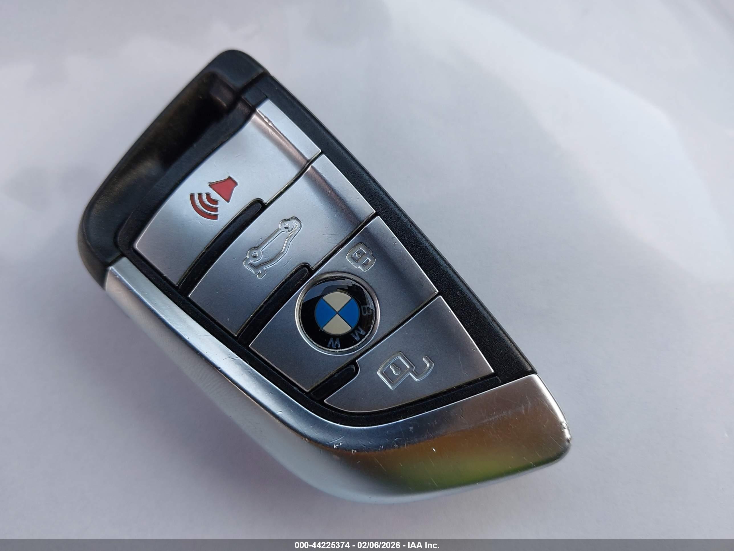 BMW X6 image 11
