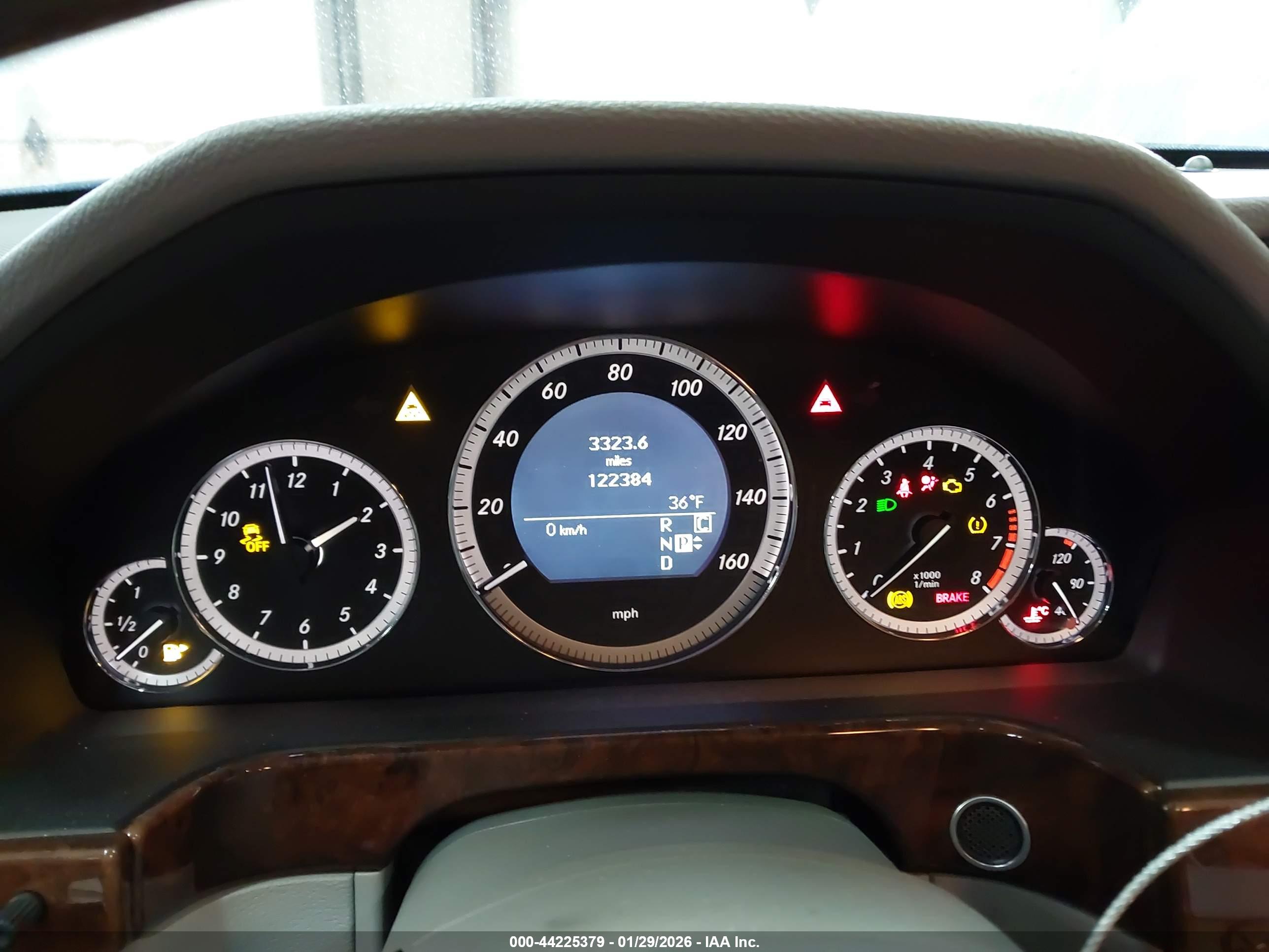 MERCEDES-BENZ E image 7