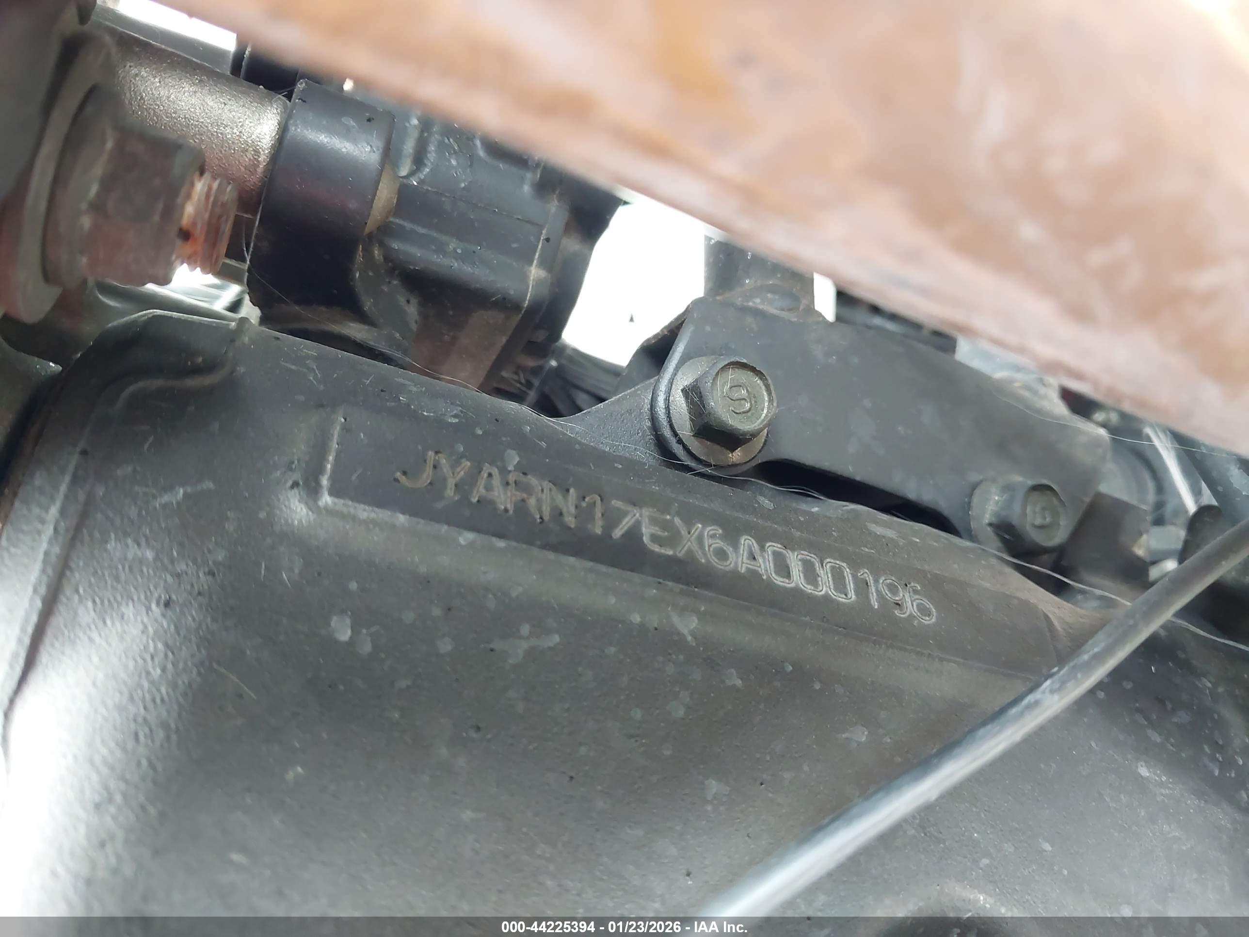 YAMAHA FZ1 image 10