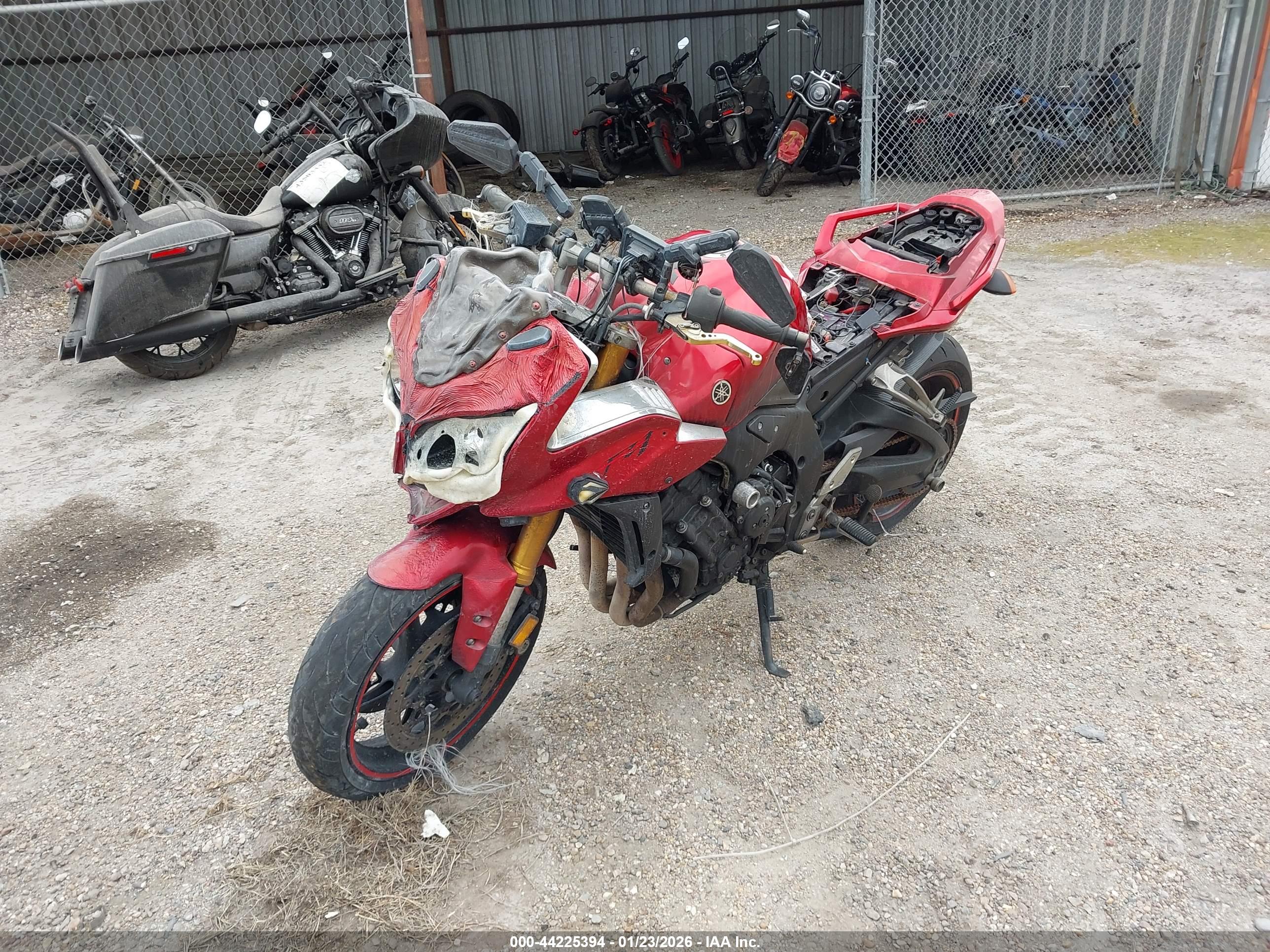 YAMAHA FZ1 image 2