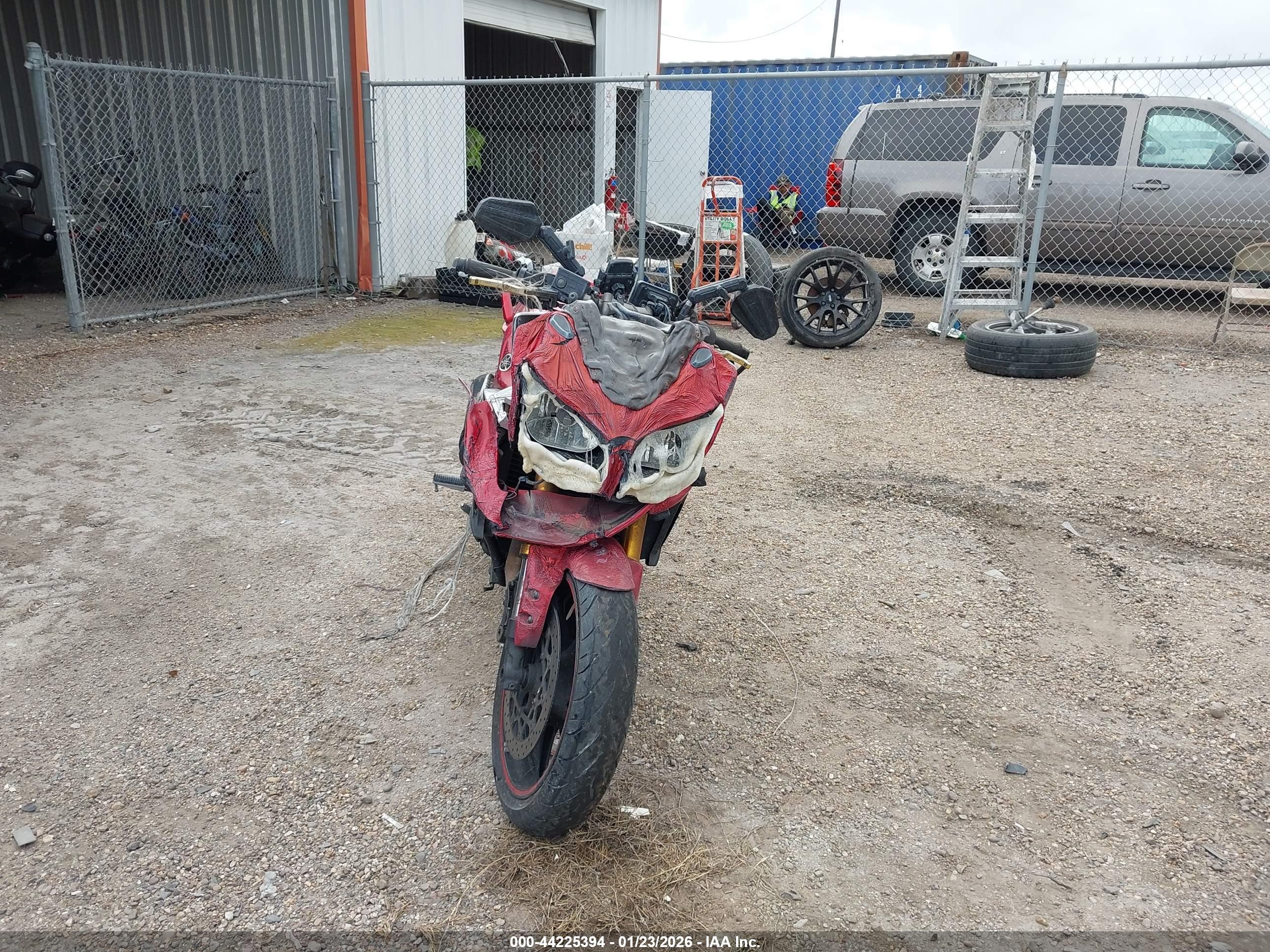 YAMAHA FZ1 image 5