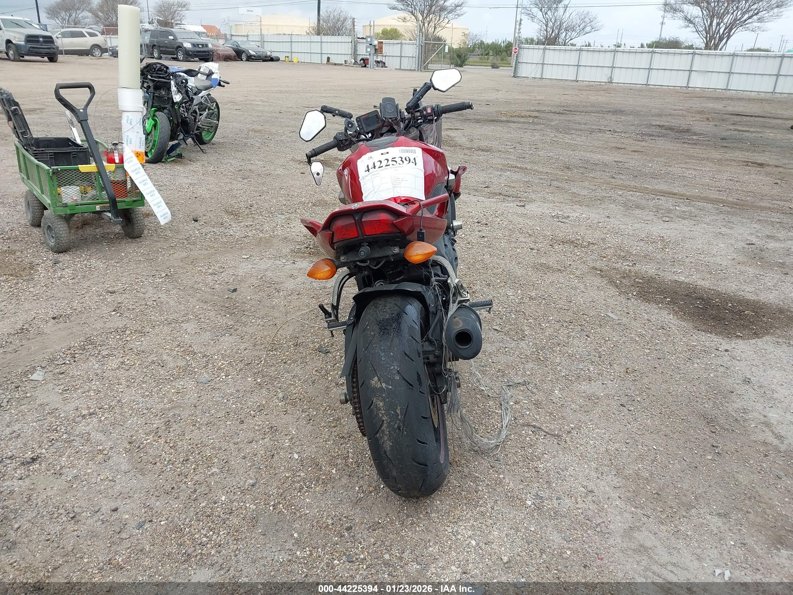 YAMAHA FZ1 image 6