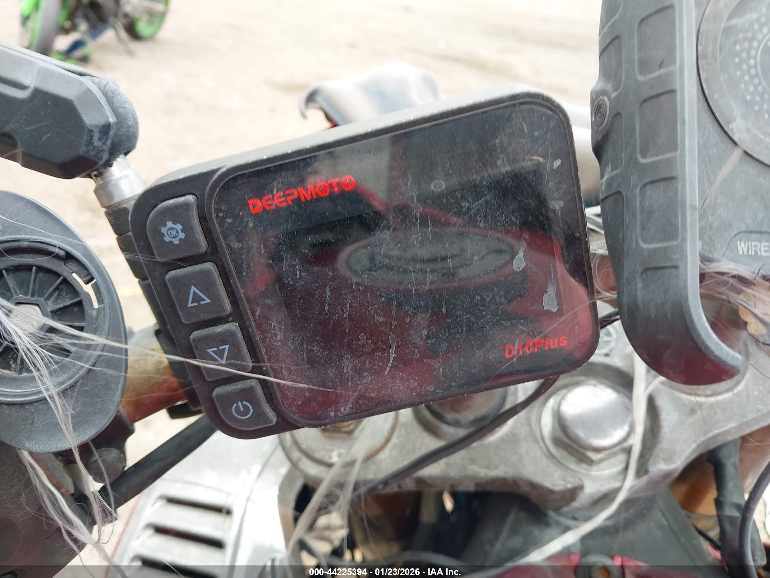 YAMAHA FZ1 image 7