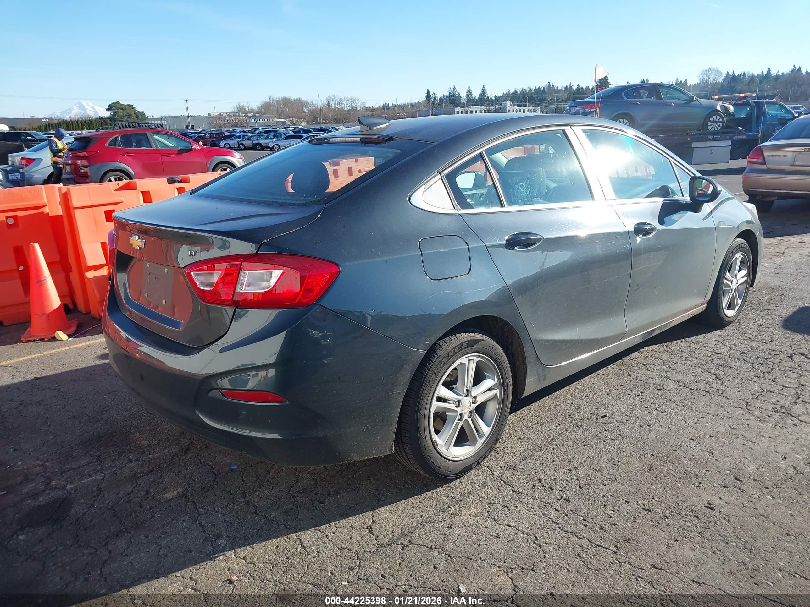 CHEVROLET CRUZE image 4