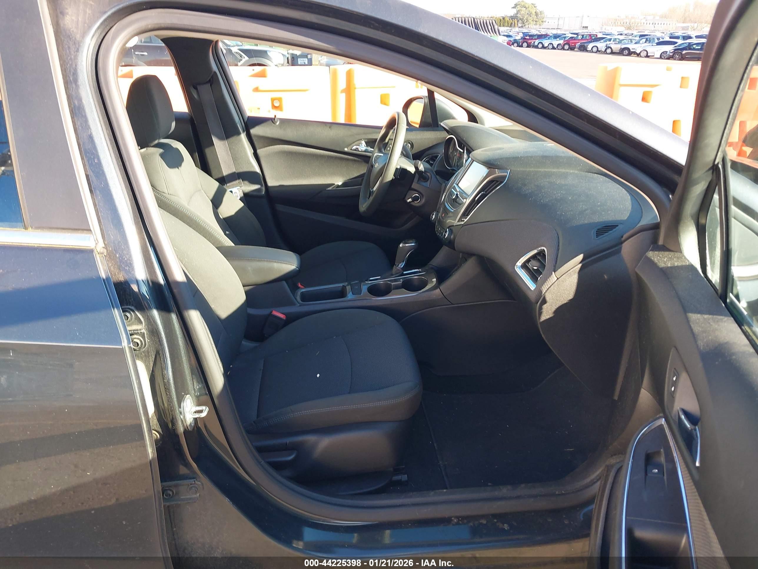 CHEVROLET CRUZE image 5