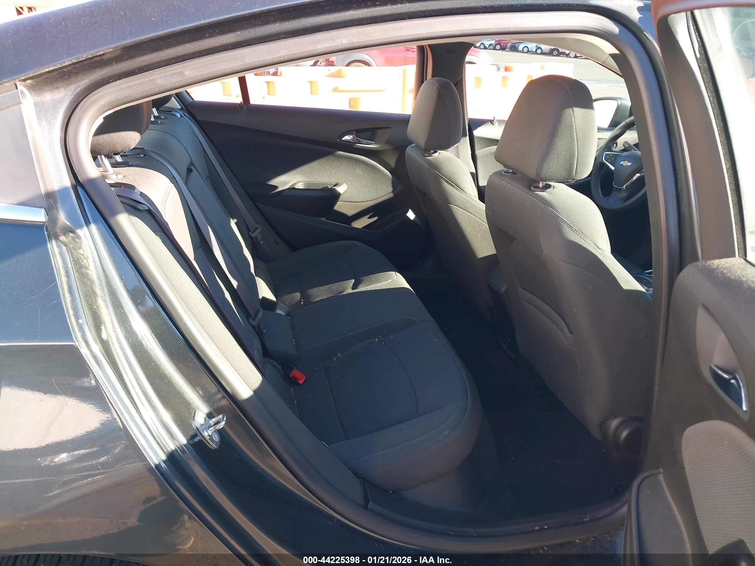 CHEVROLET CRUZE image 8