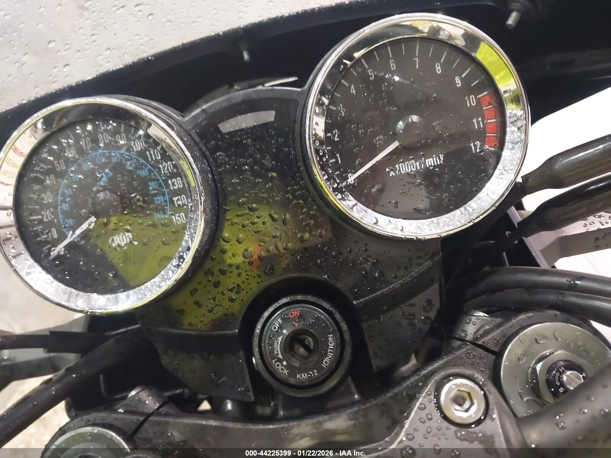 KAWASAKI ZR900 image 7
