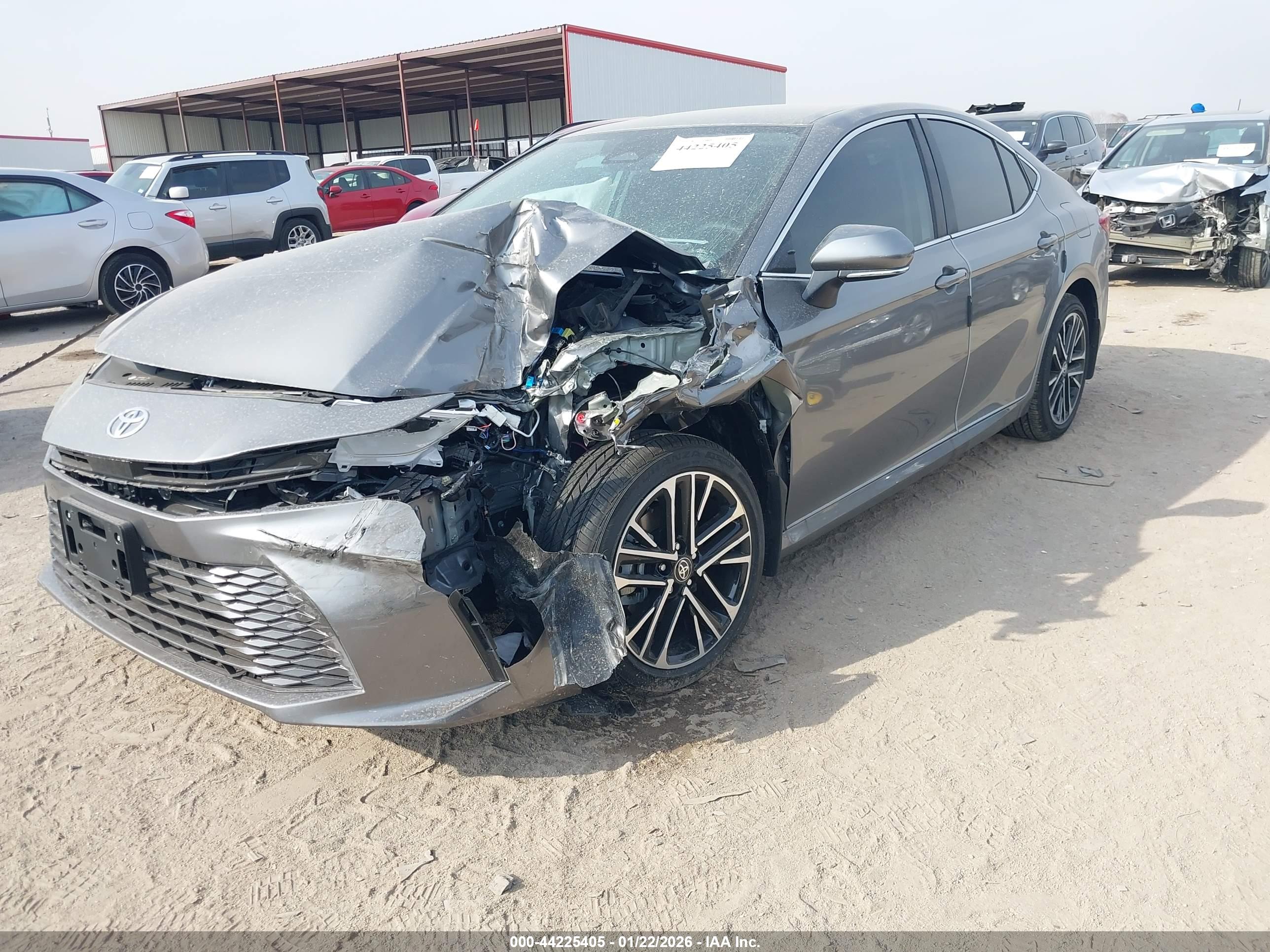 TOYOTA CAMRY image 2