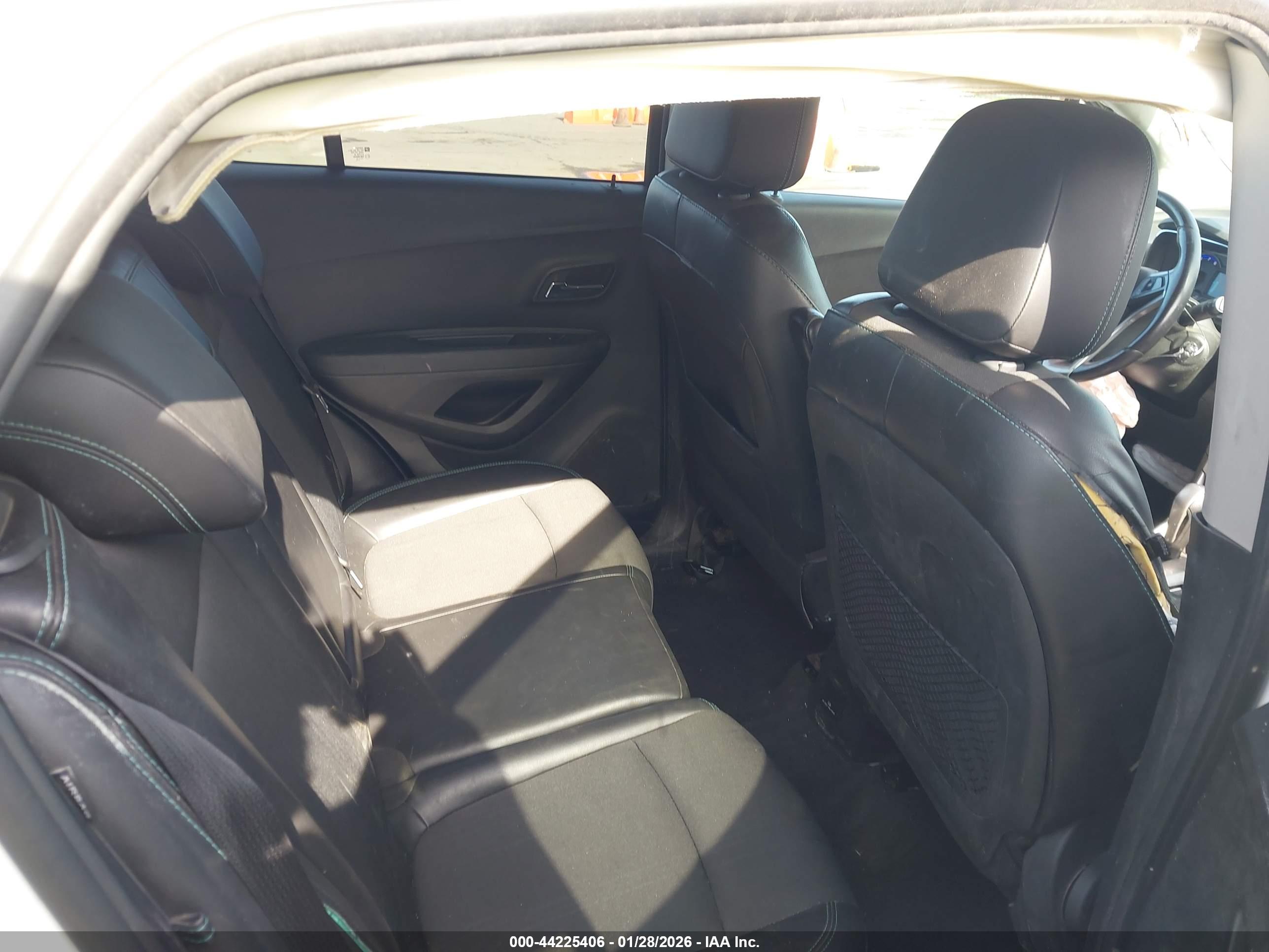 CHEVROLET TRAX image 8
