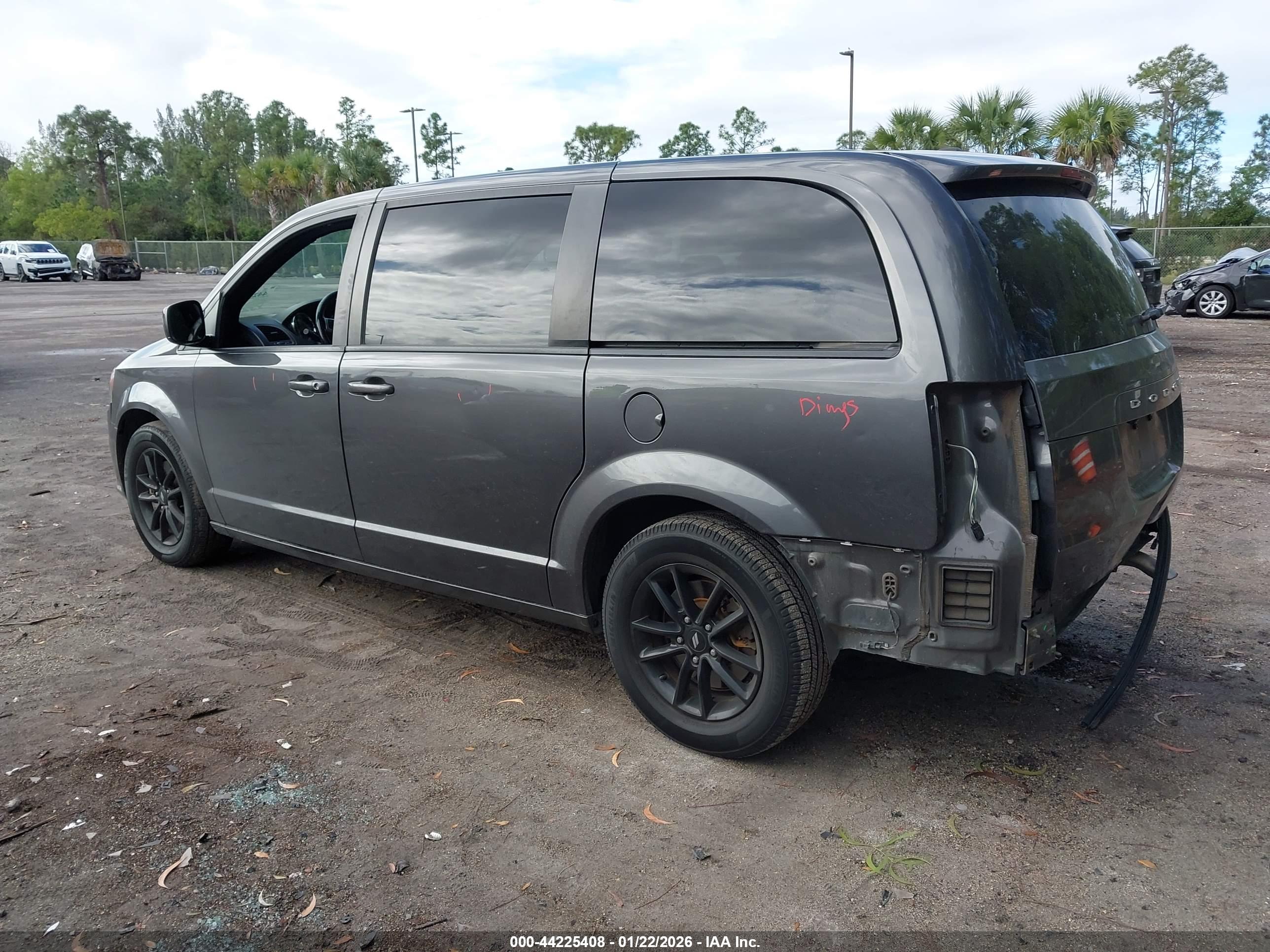 DODGE GRAND image 3