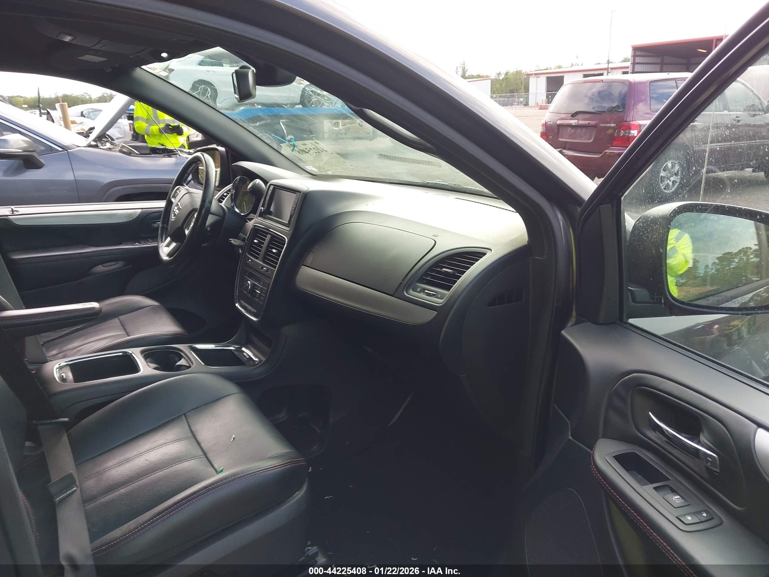 DODGE GRAND image 5
