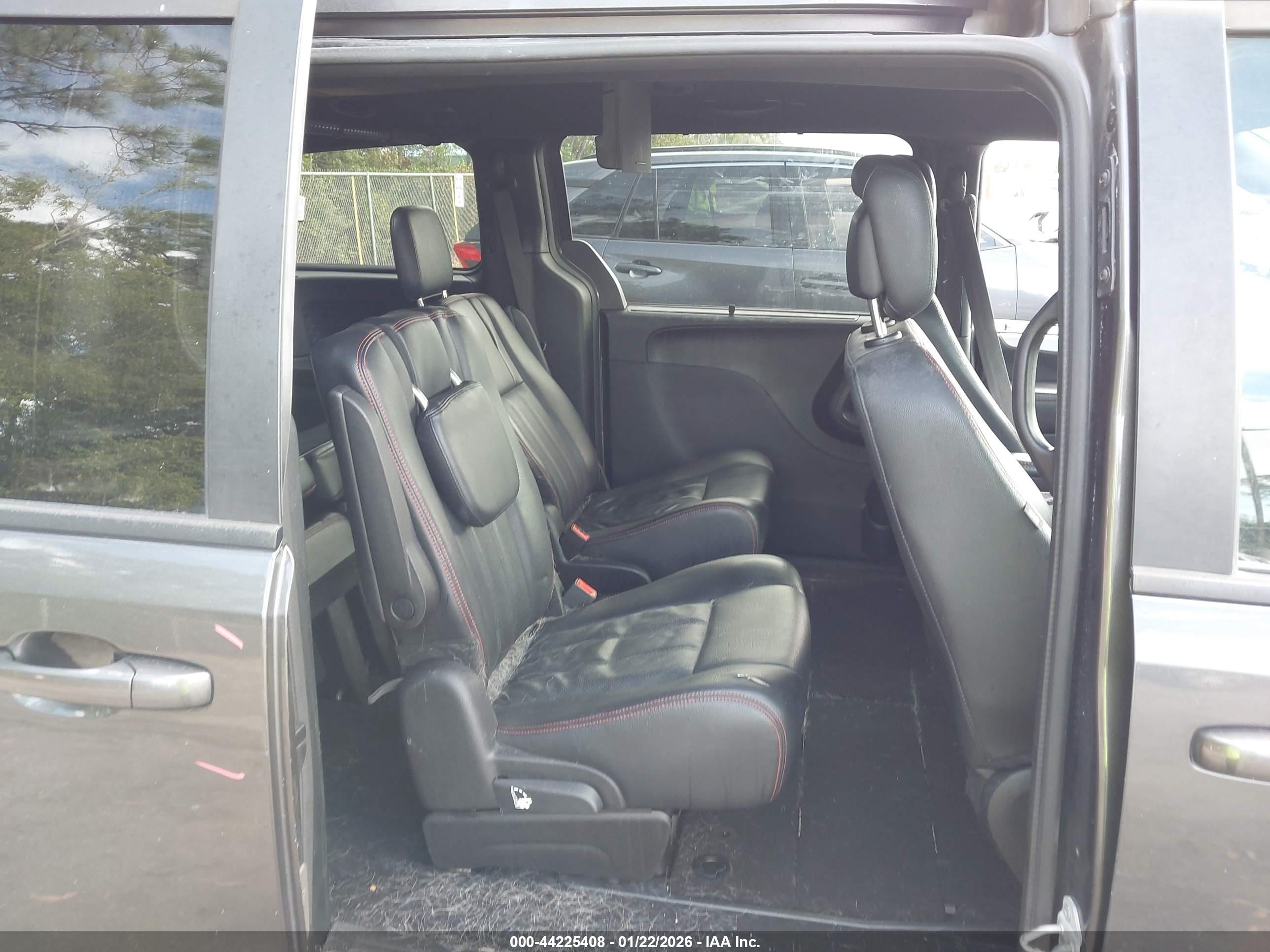 DODGE GRAND image 8