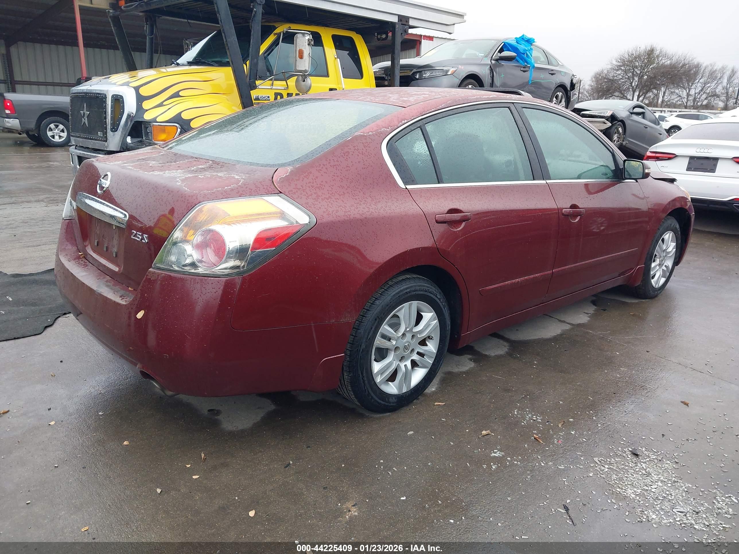 NISSAN ALTIMA image 4