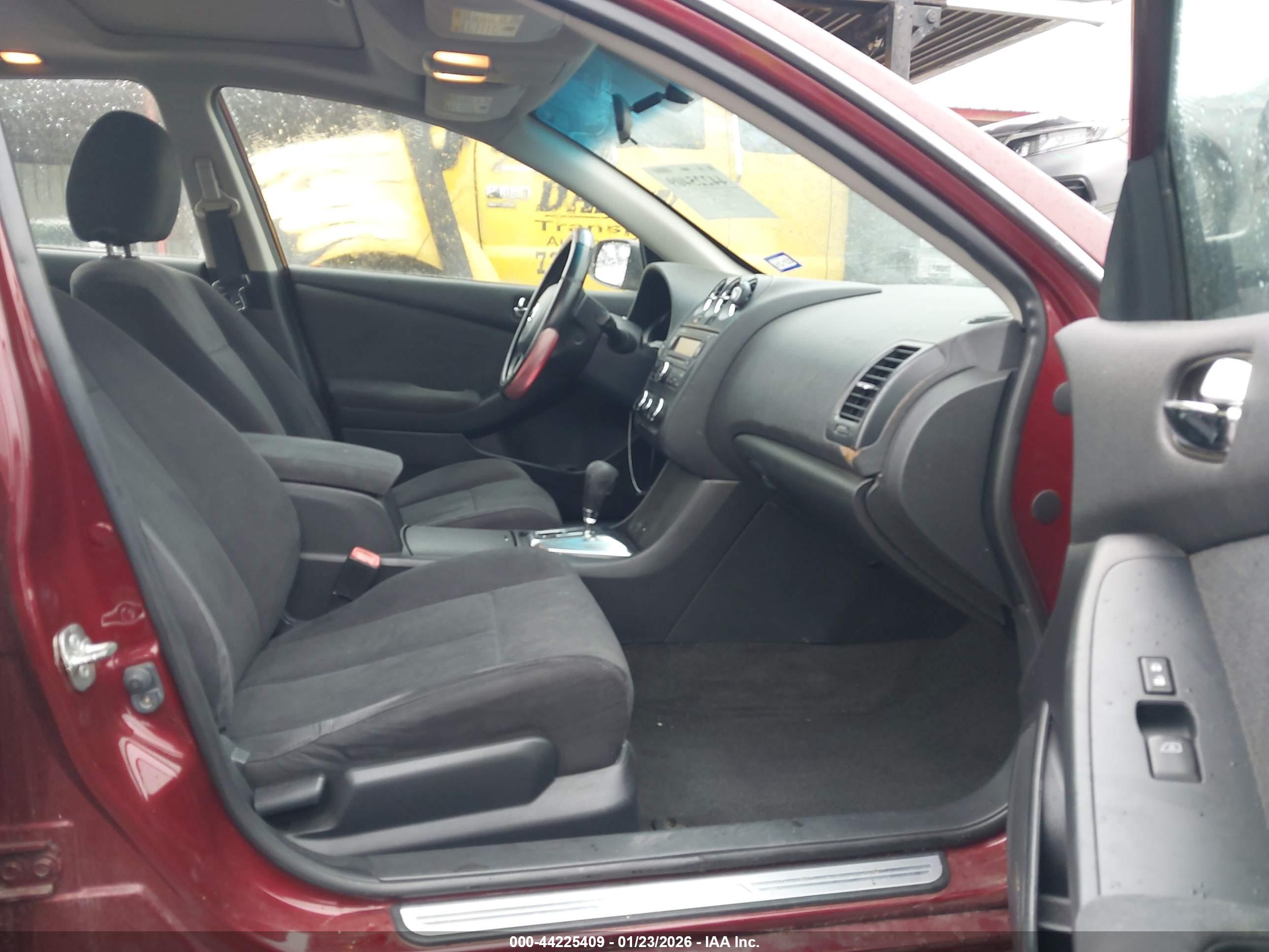 NISSAN ALTIMA image 5