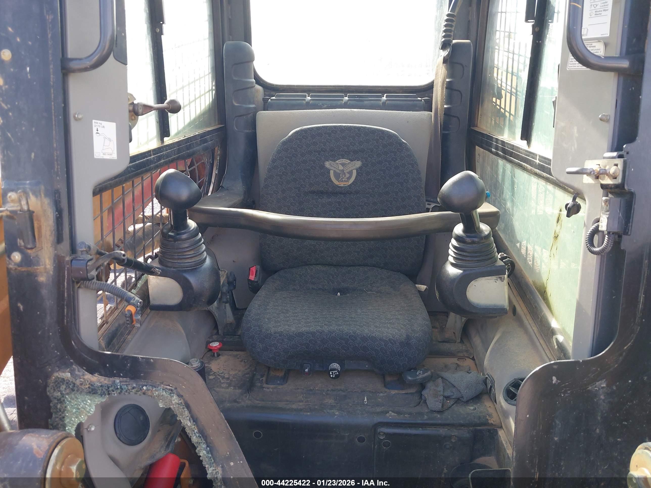 CASE TR310 image 5