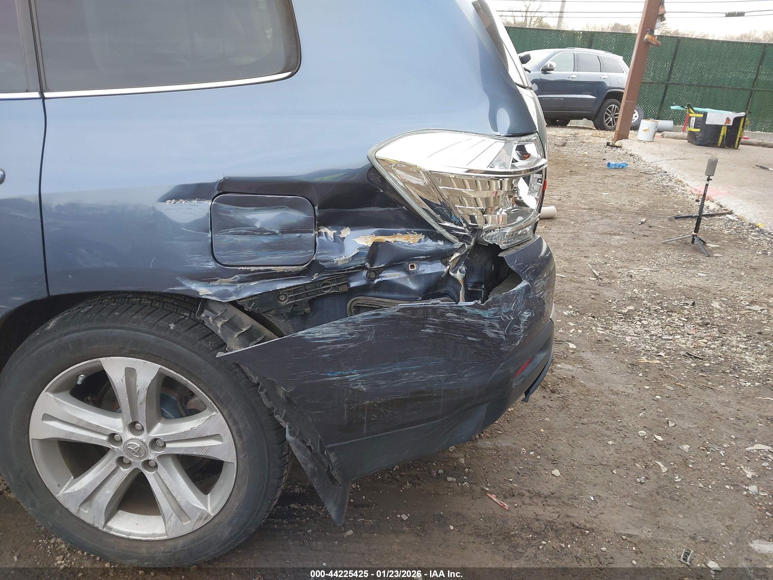 TOYOTA HIGHLANDER image 6