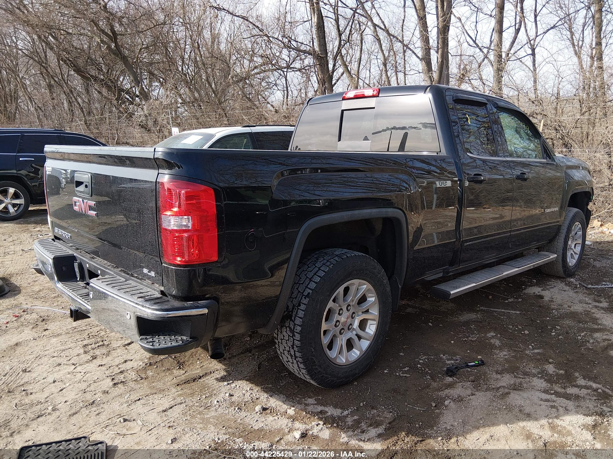 GMC SIERRA image 4