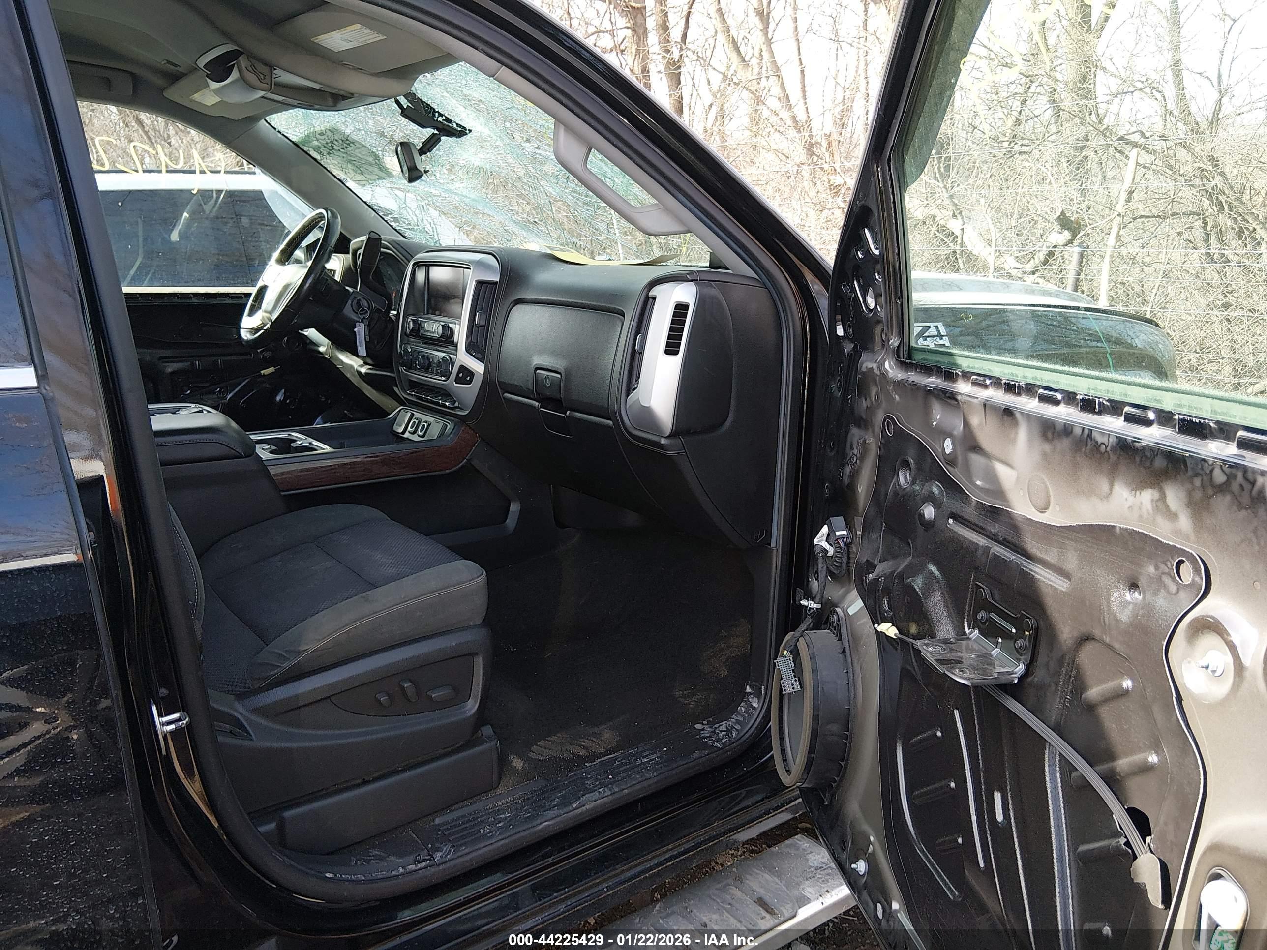 GMC SIERRA image 5