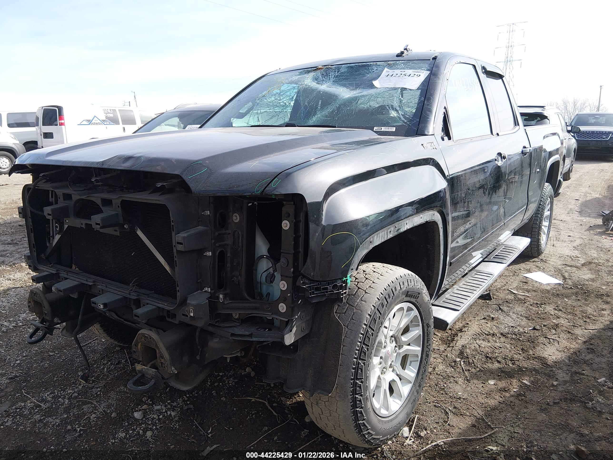 GMC SIERRA image 6