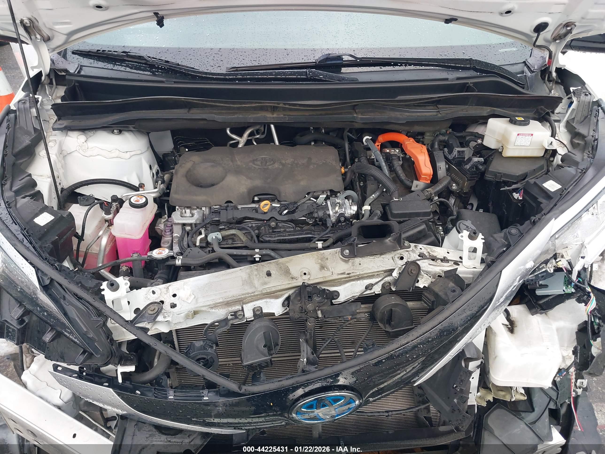 TOYOTA SIENNA image 10