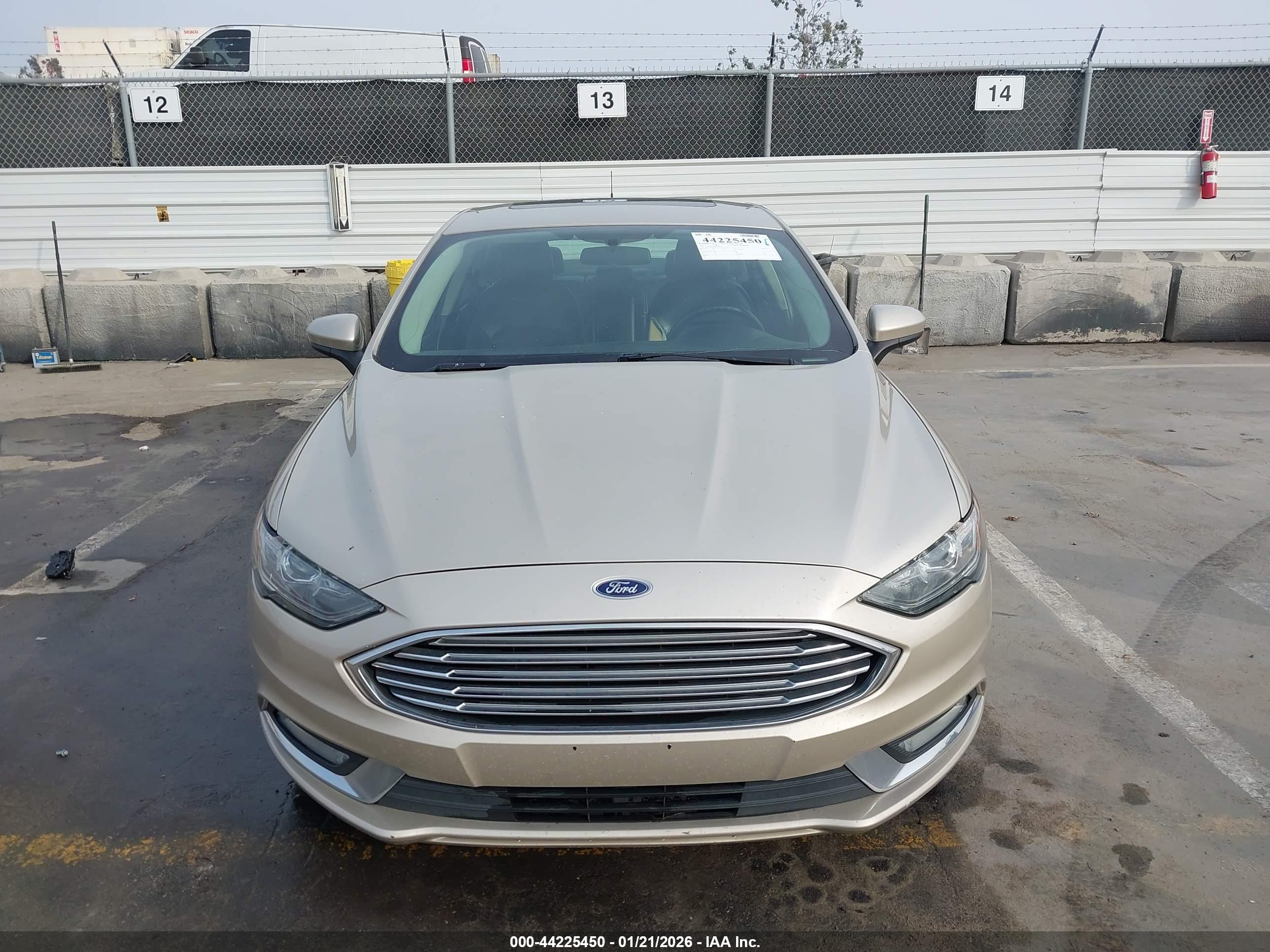 FORD FUSION image 6