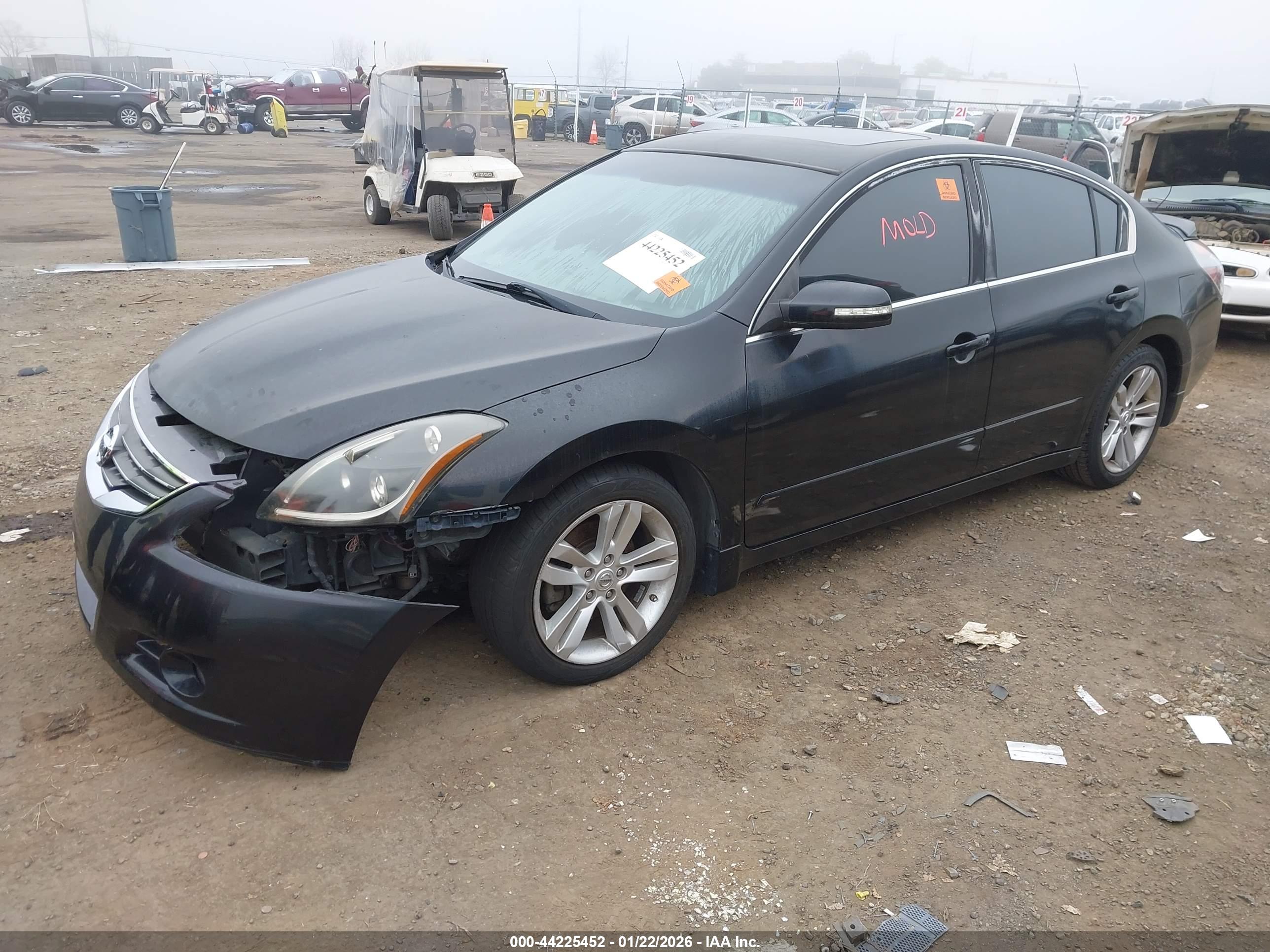 NISSAN ALTIMA image 2