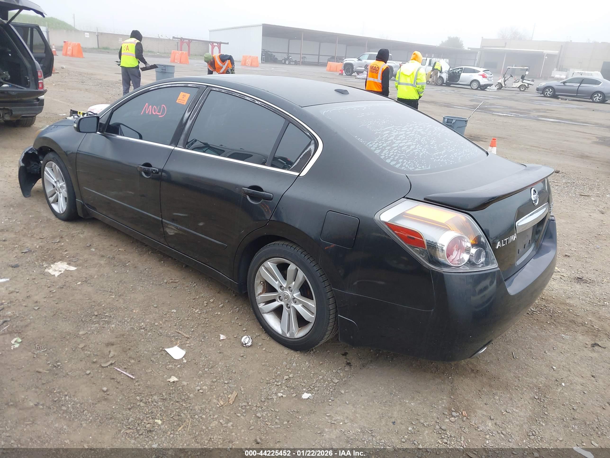 NISSAN ALTIMA image 3