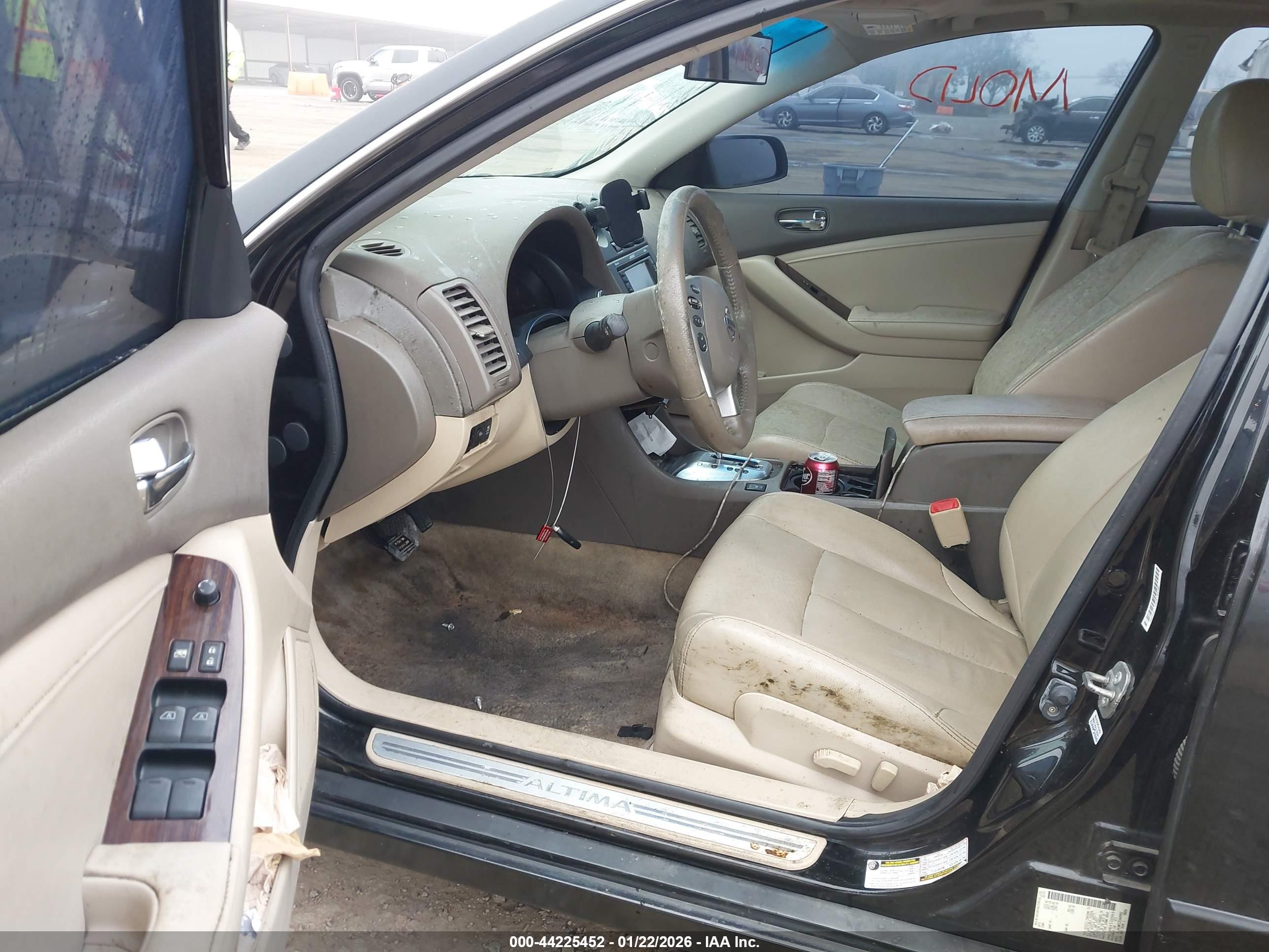 NISSAN ALTIMA image 5