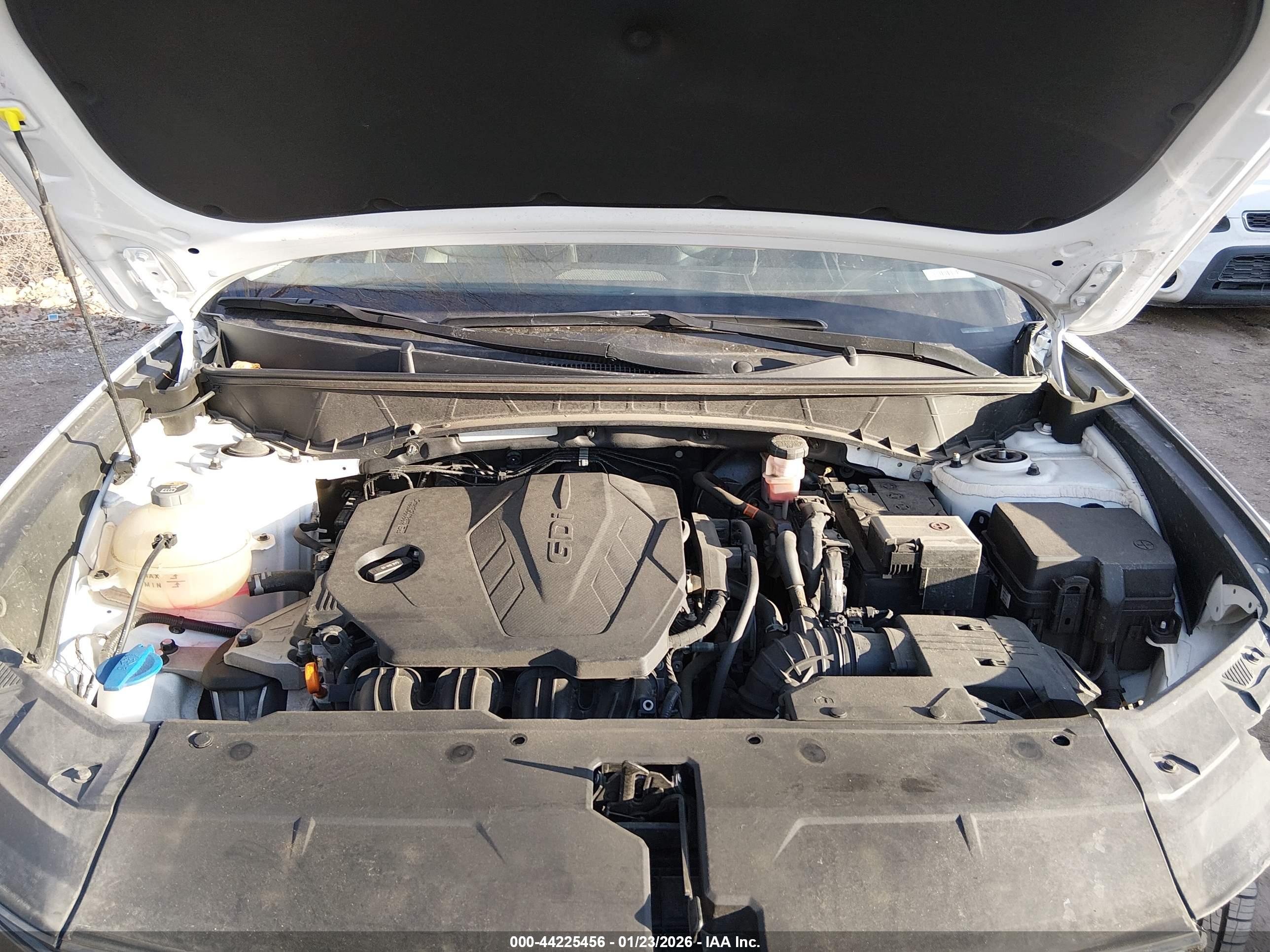 HYUNDAI TUCSON image 10