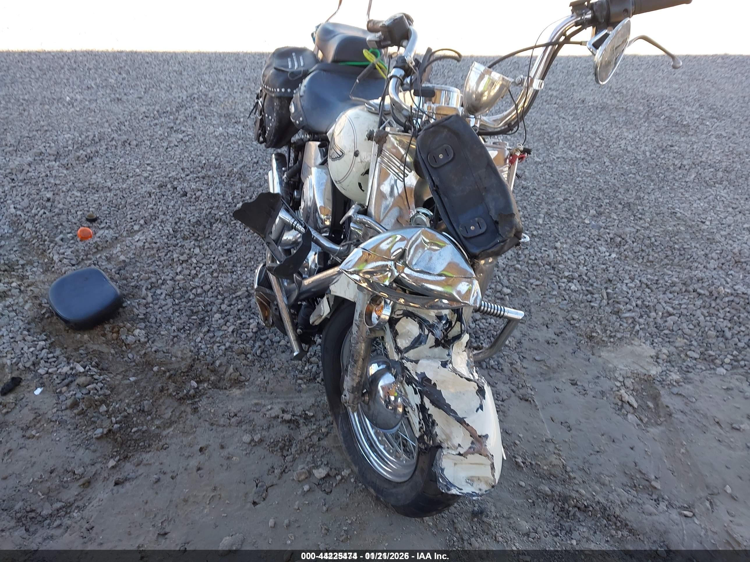 HARLEY-DAVIDSON FLSTC image 5