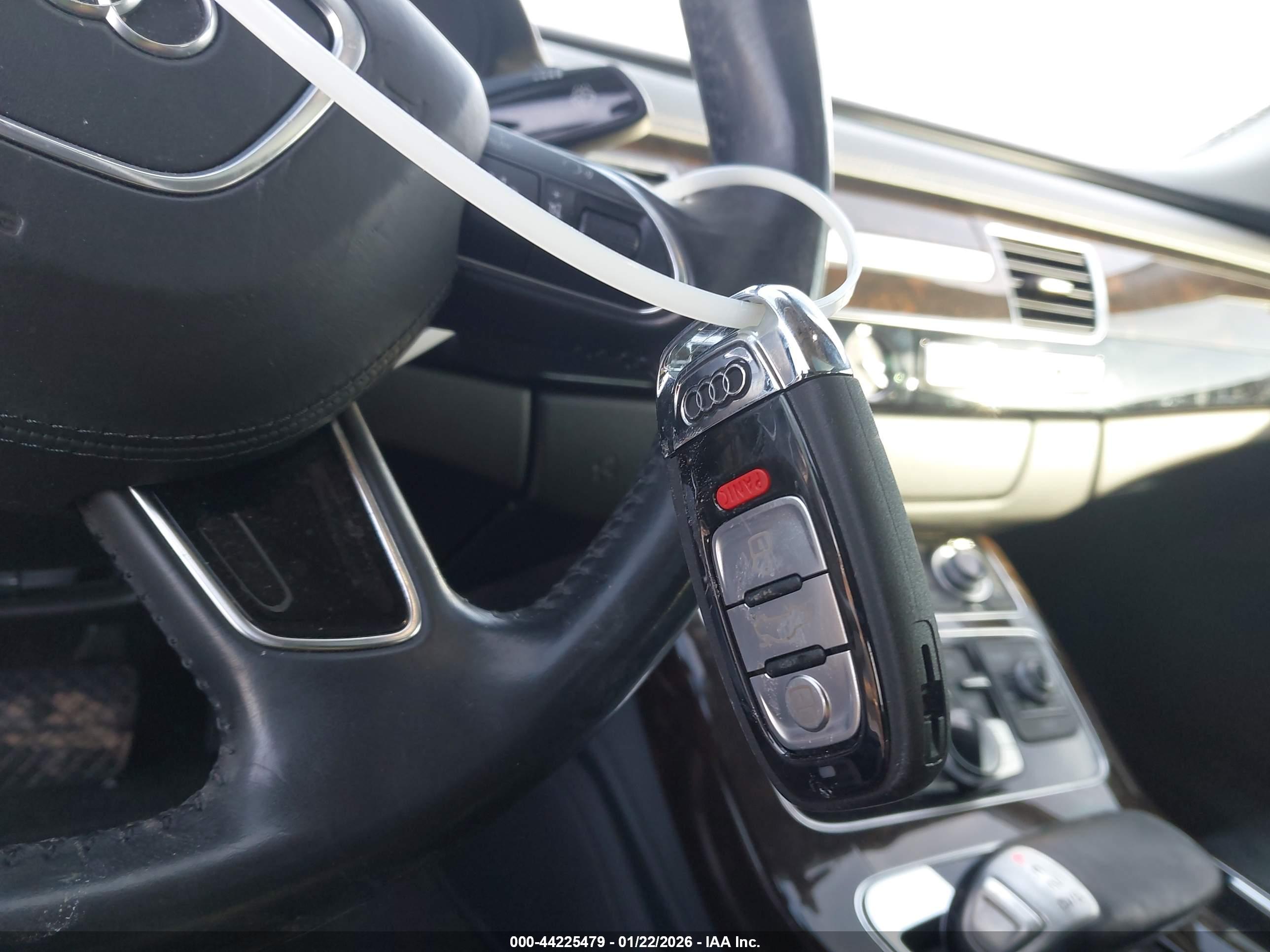AUDI A8 image 11