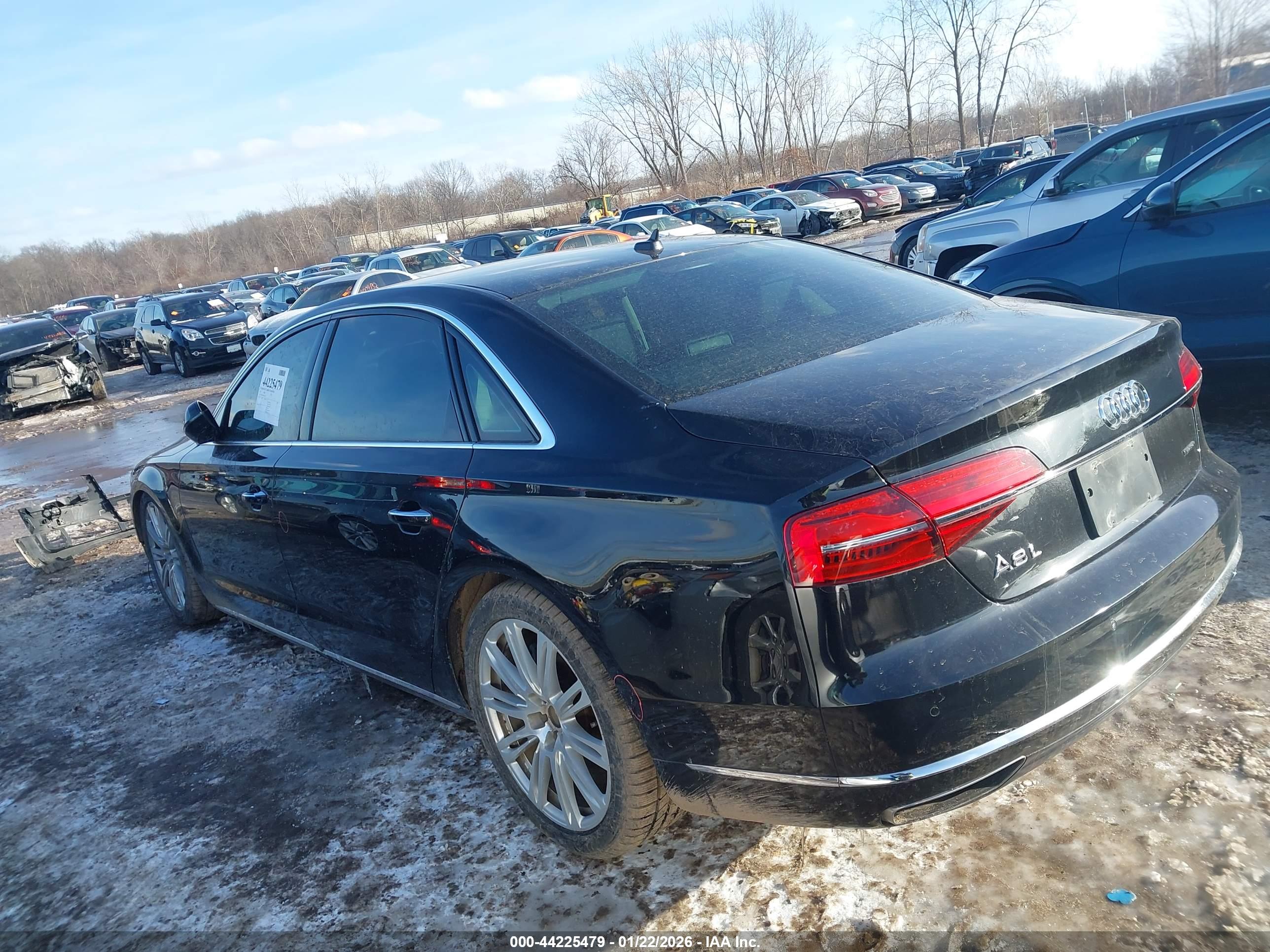 AUDI A8 image 3