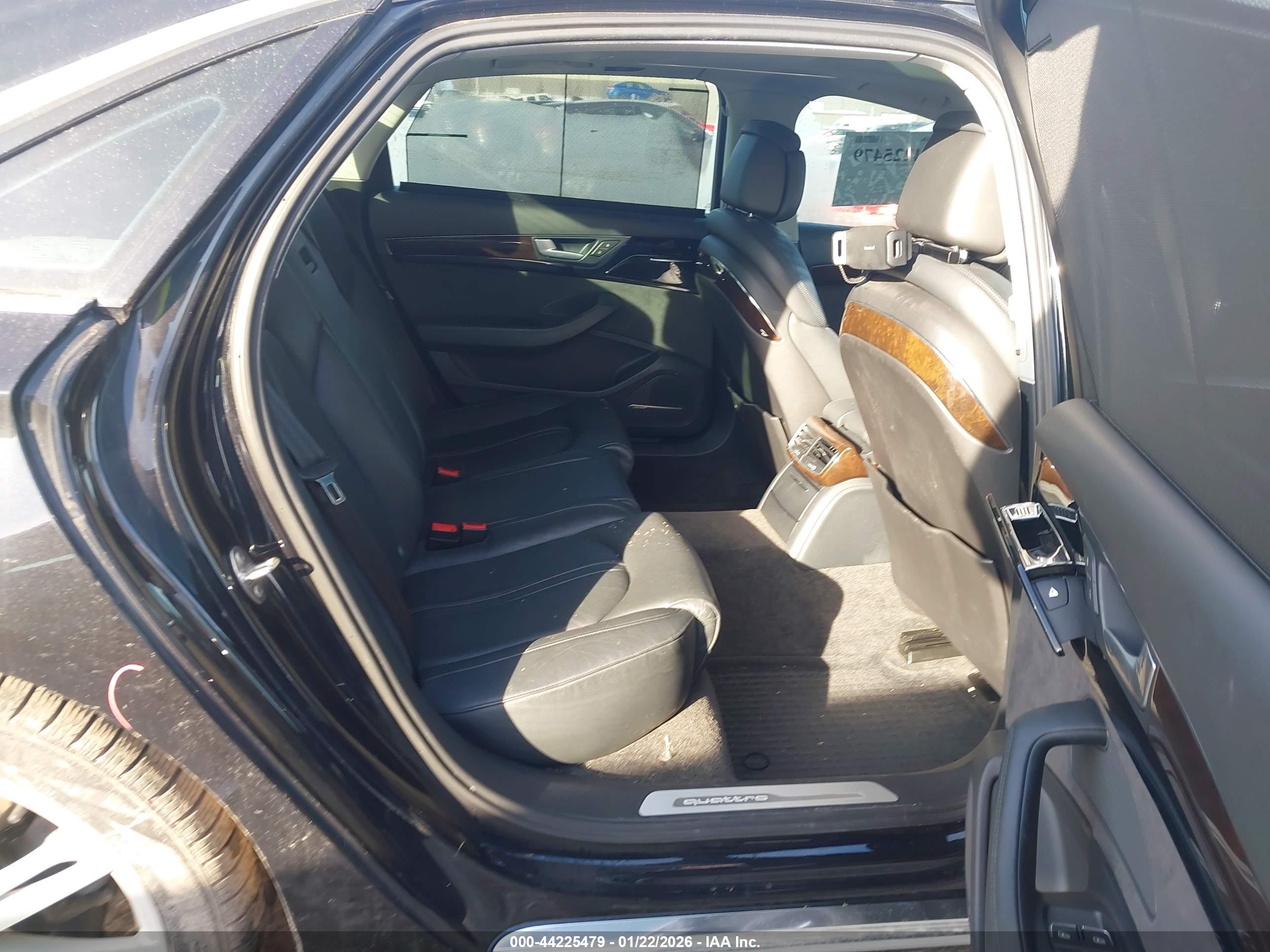 AUDI A8 image 8