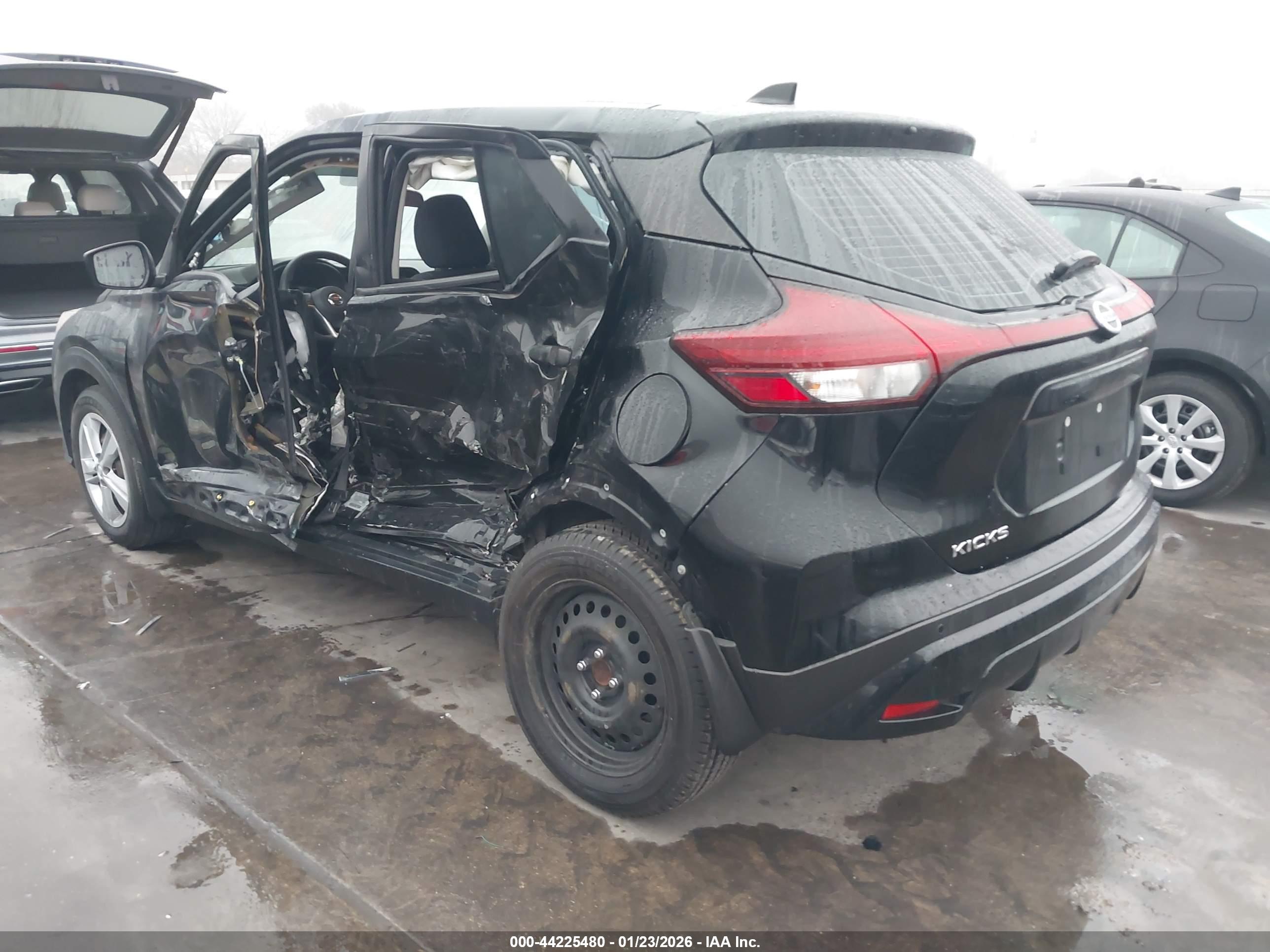 NISSAN KICKS image 3