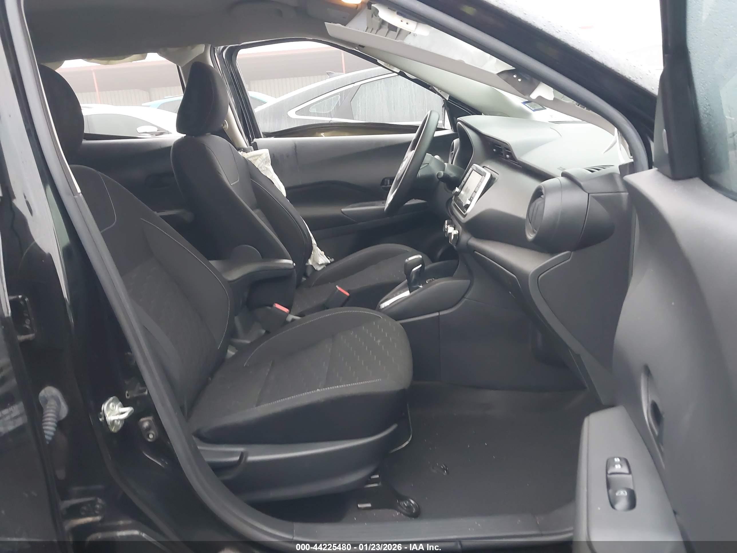 NISSAN KICKS image 5