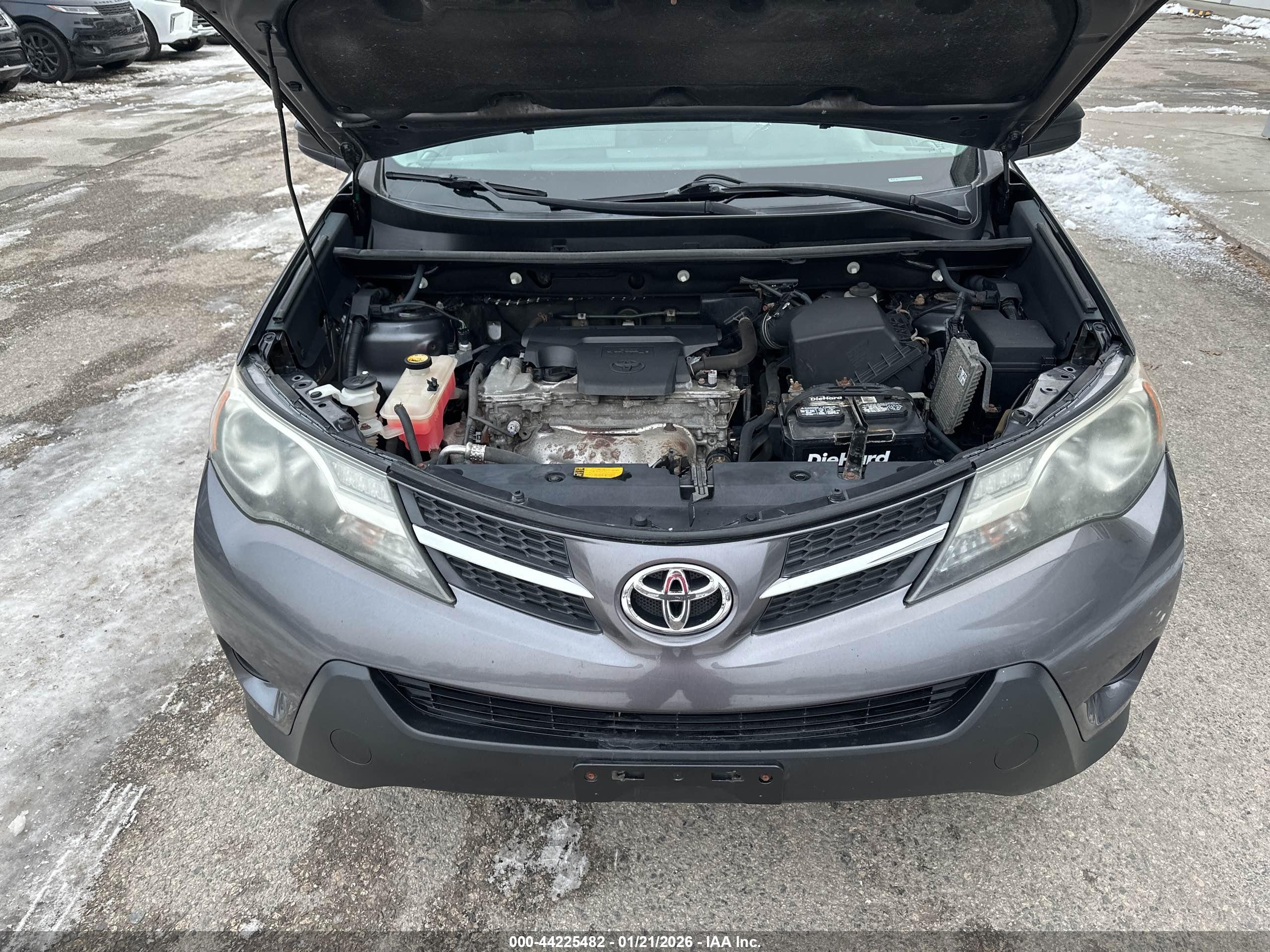 TOYOTA RAV4 image 10