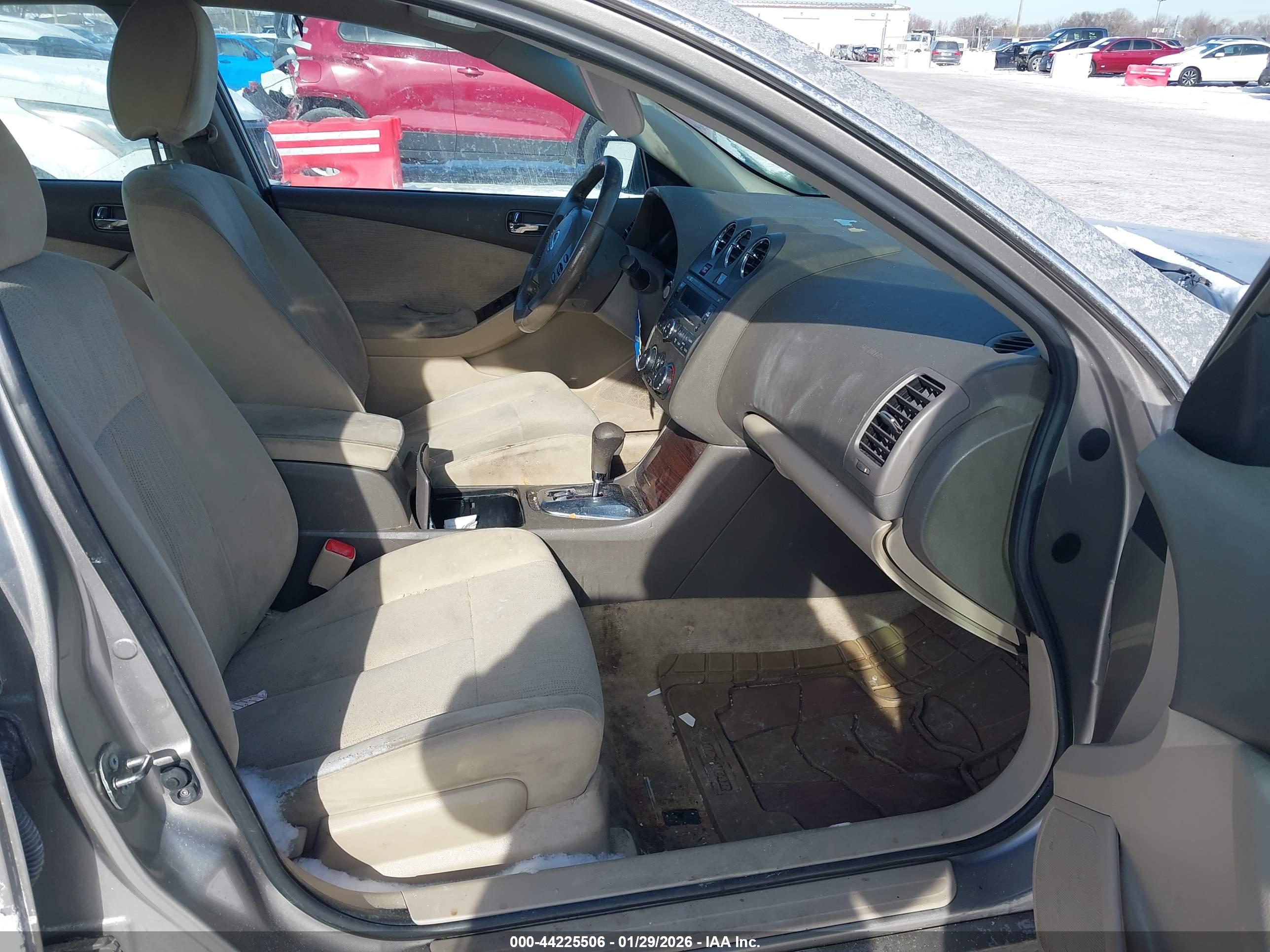NISSAN ALTIMA image 5
