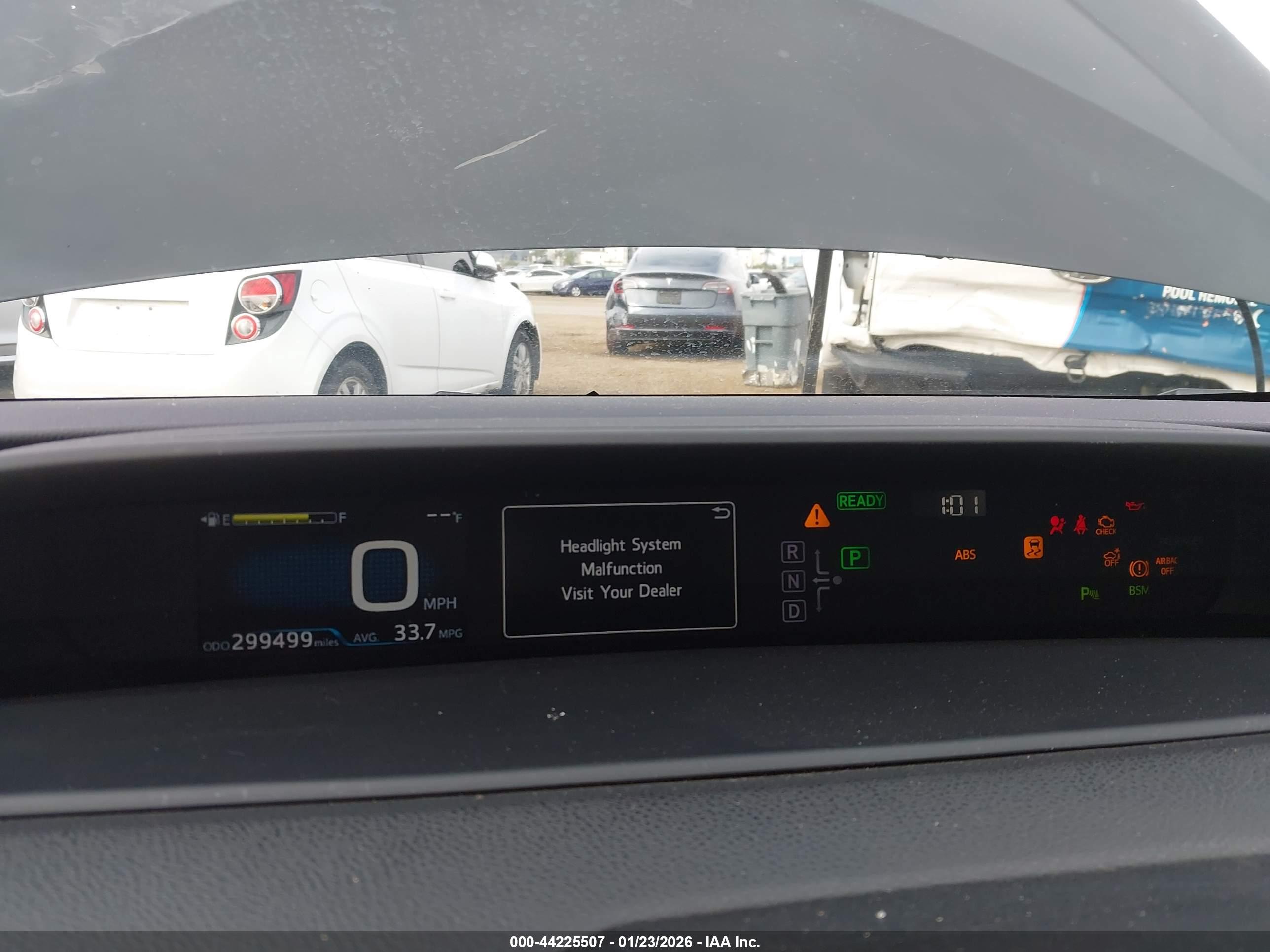 TOYOTA PRIUS image 7