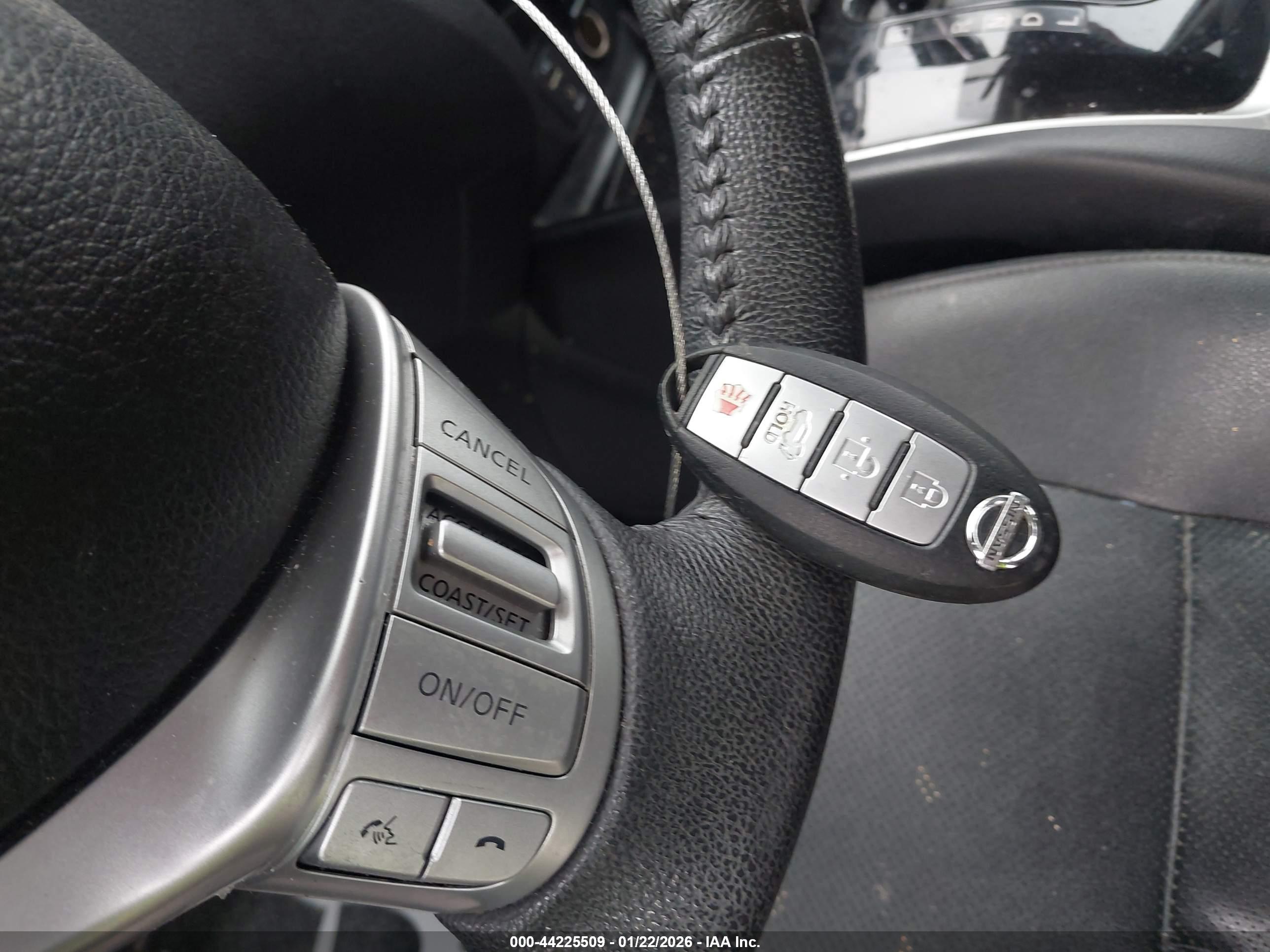 NISSAN ROGUE image 11