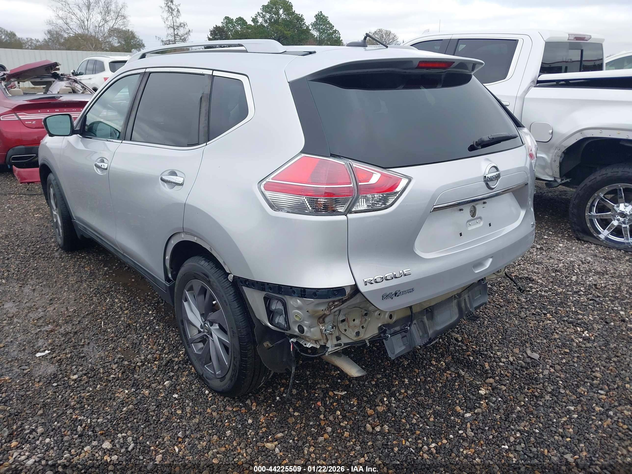 NISSAN ROGUE image 3