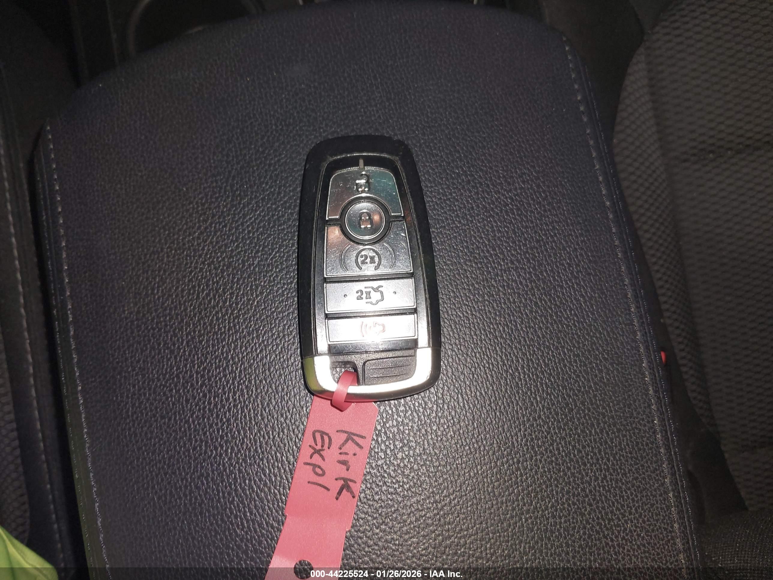 FORD EXPLORER image 11