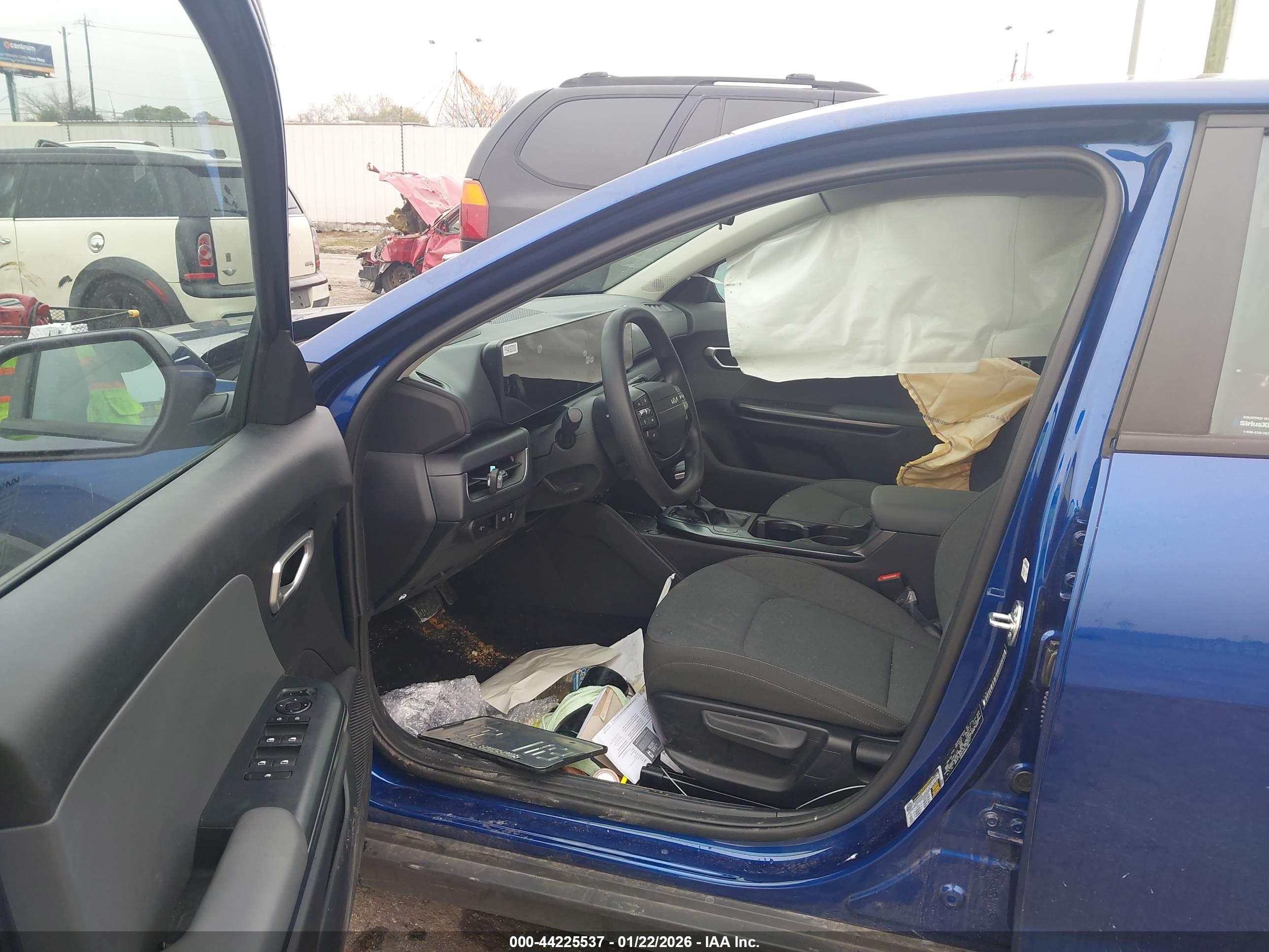 KIA K4 image 5