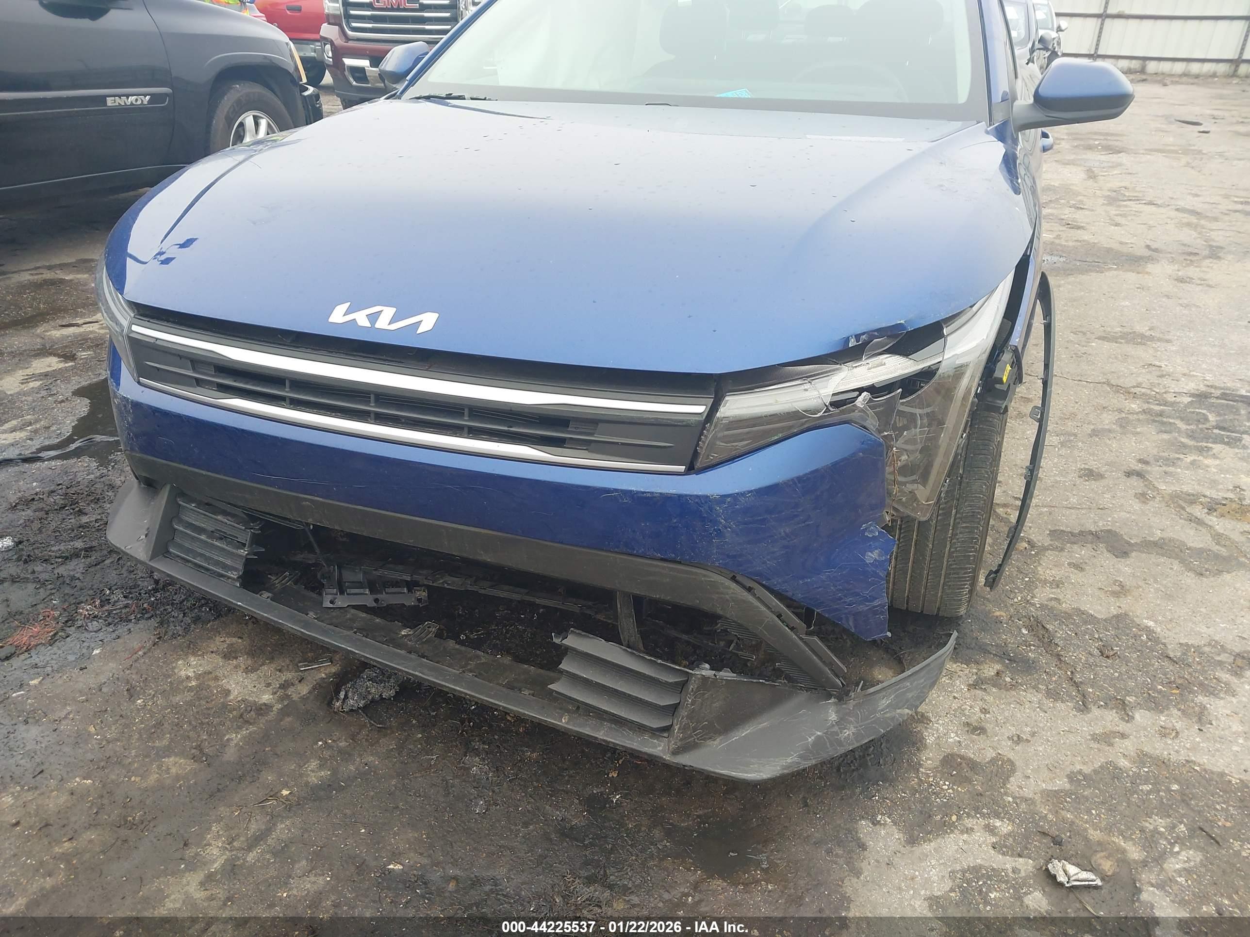 KIA K4 image 6