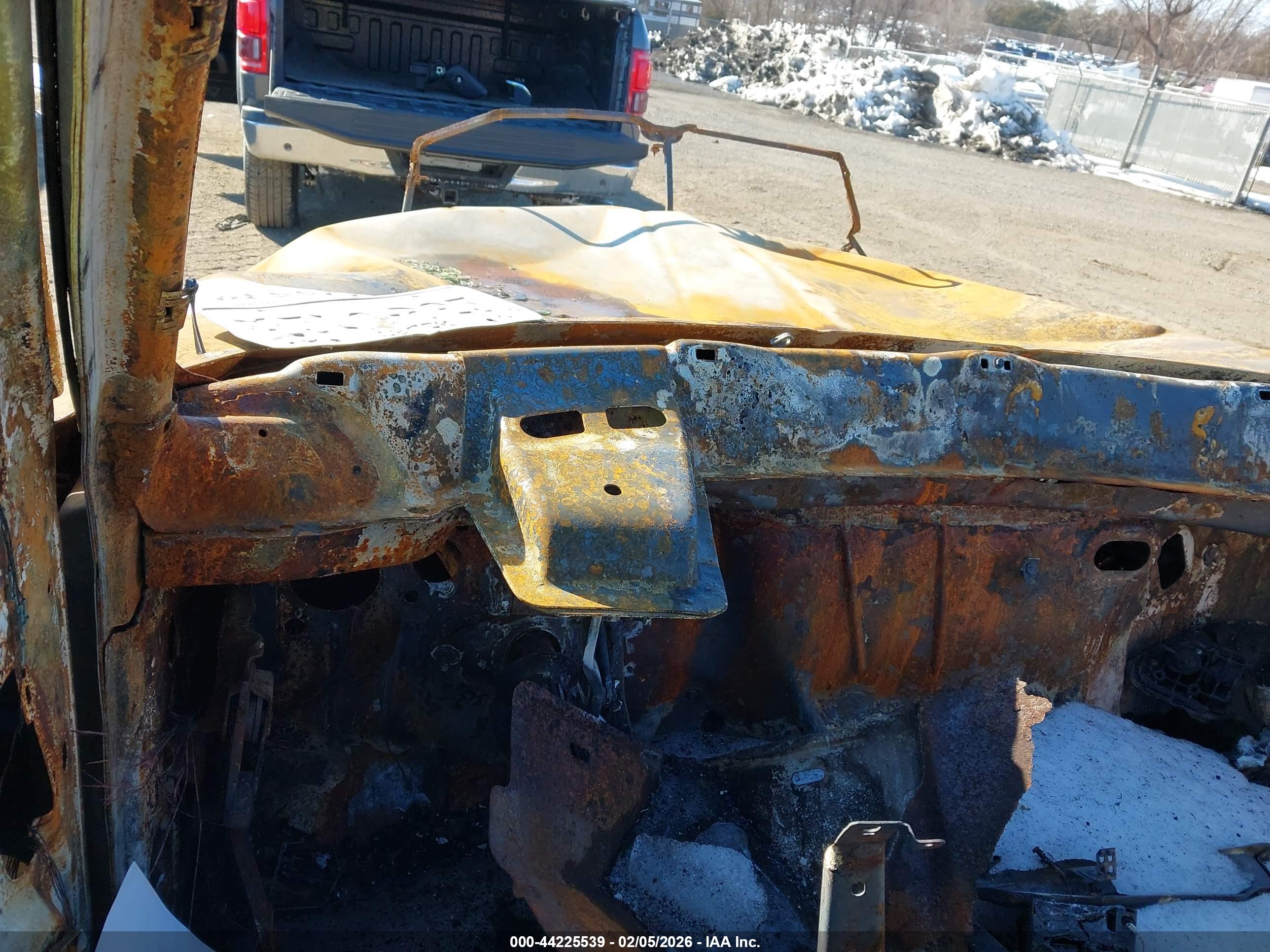 DODGE RAM image 6