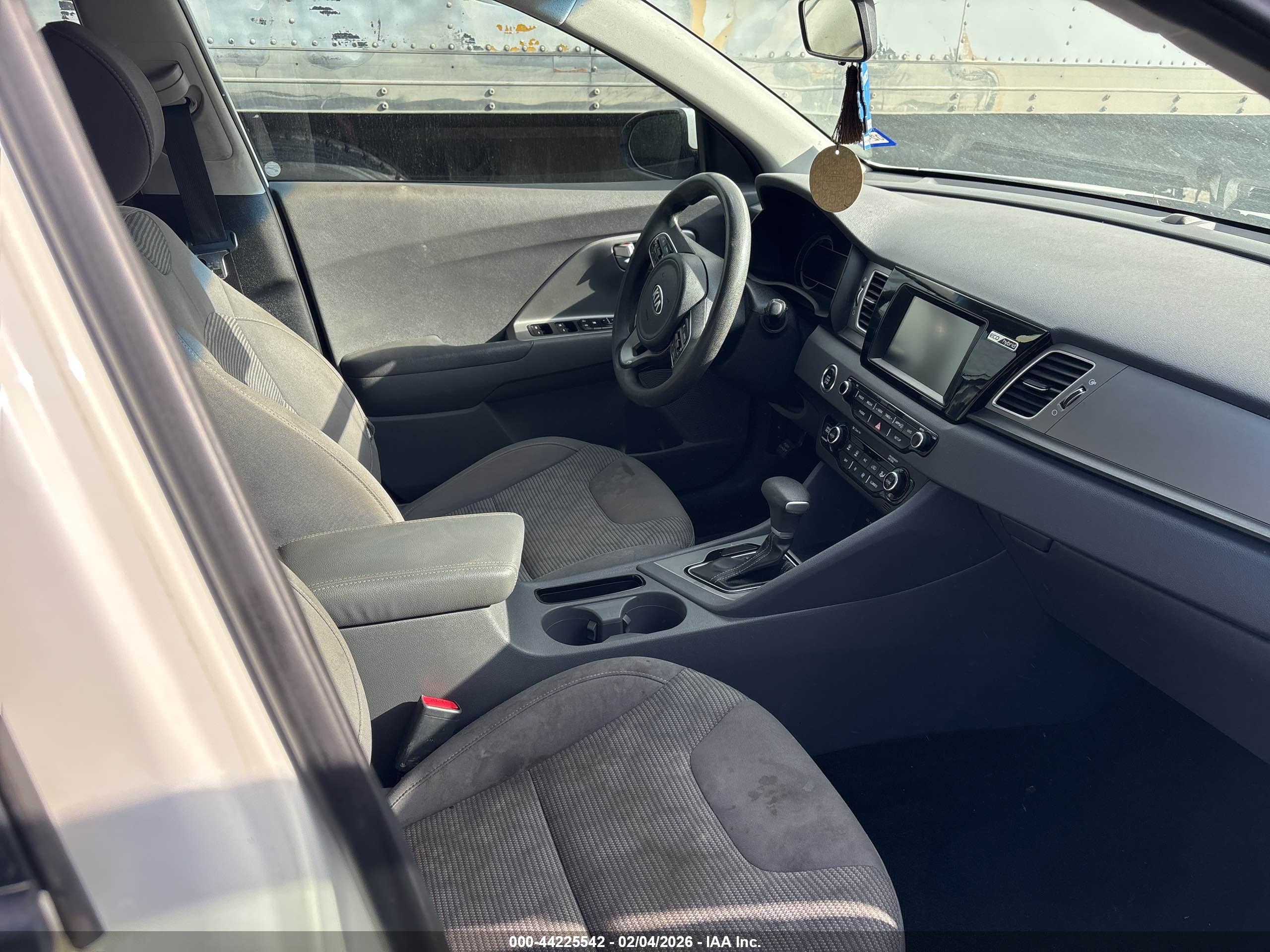 KIA NIRO image 5
