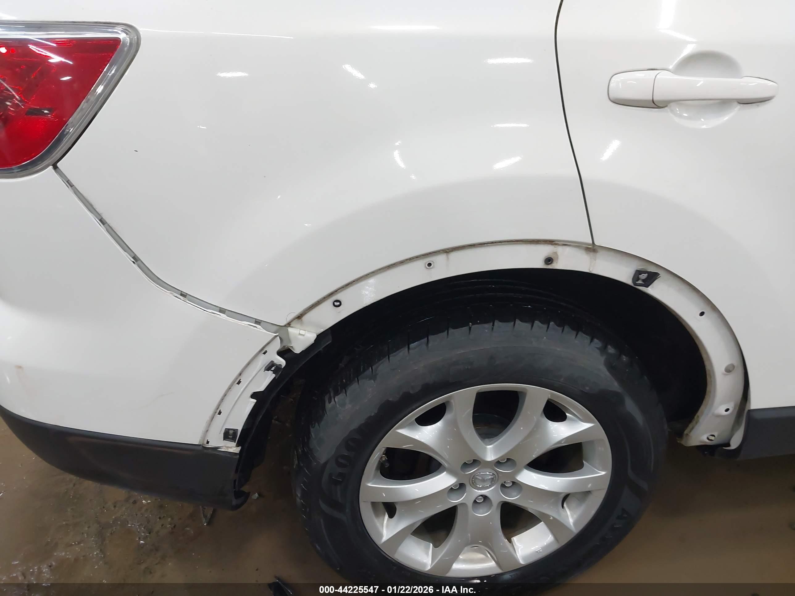 MAZDA CX-9 image 6