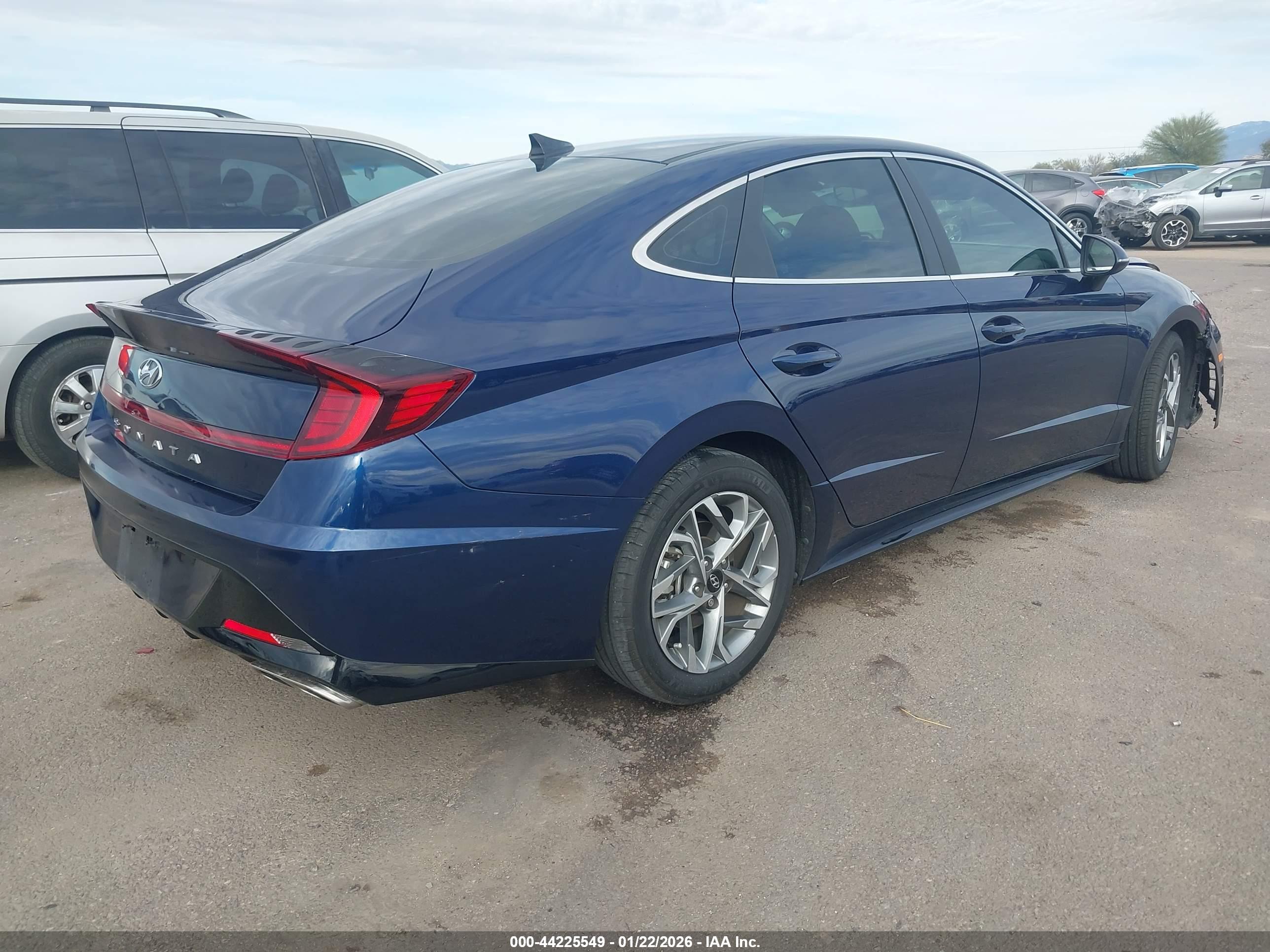 HYUNDAI SONATA image 4